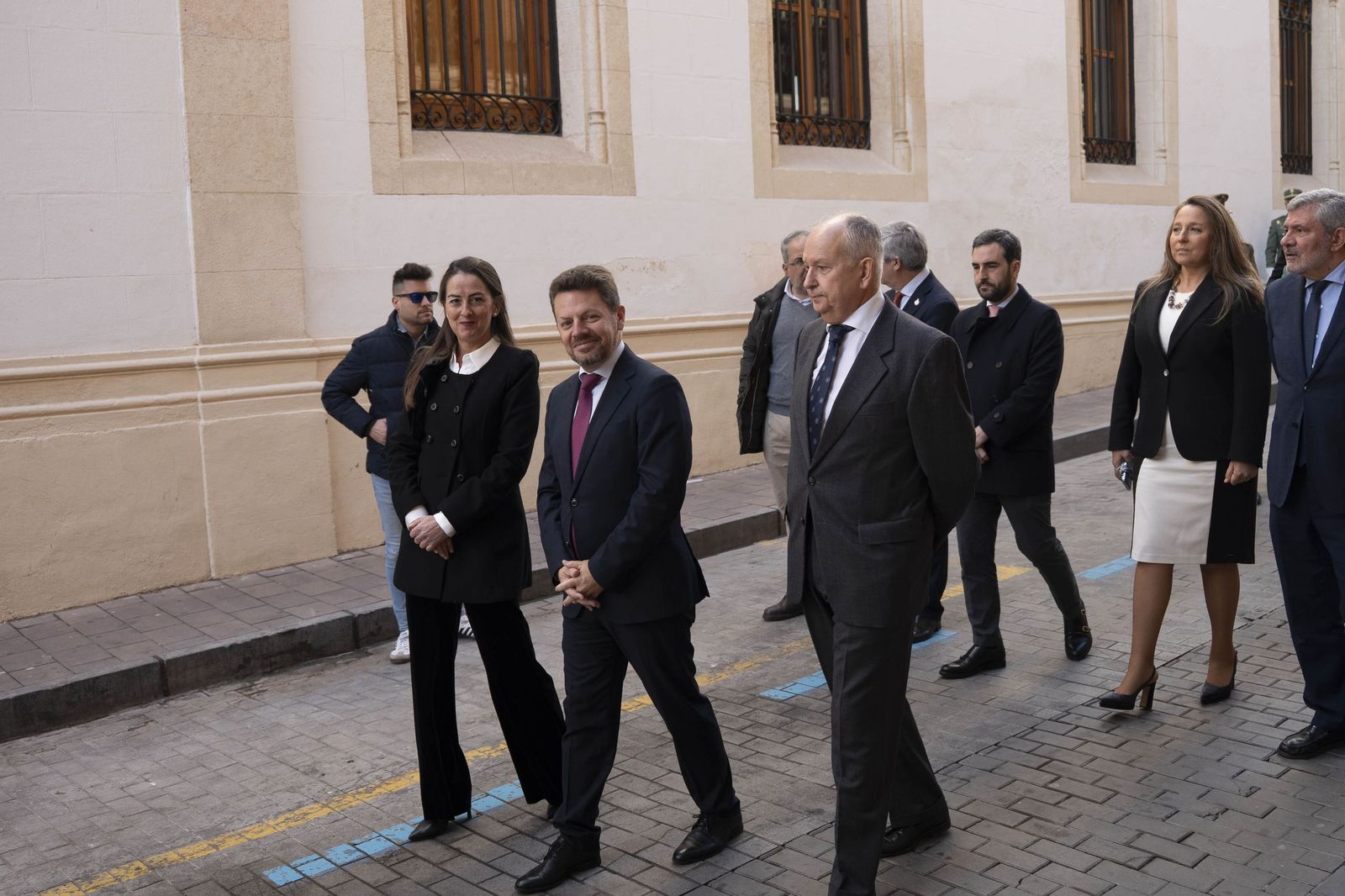 El Pendón vuelve a alzarse en Almería: memoria y ciudad bajo la luz de diciembre