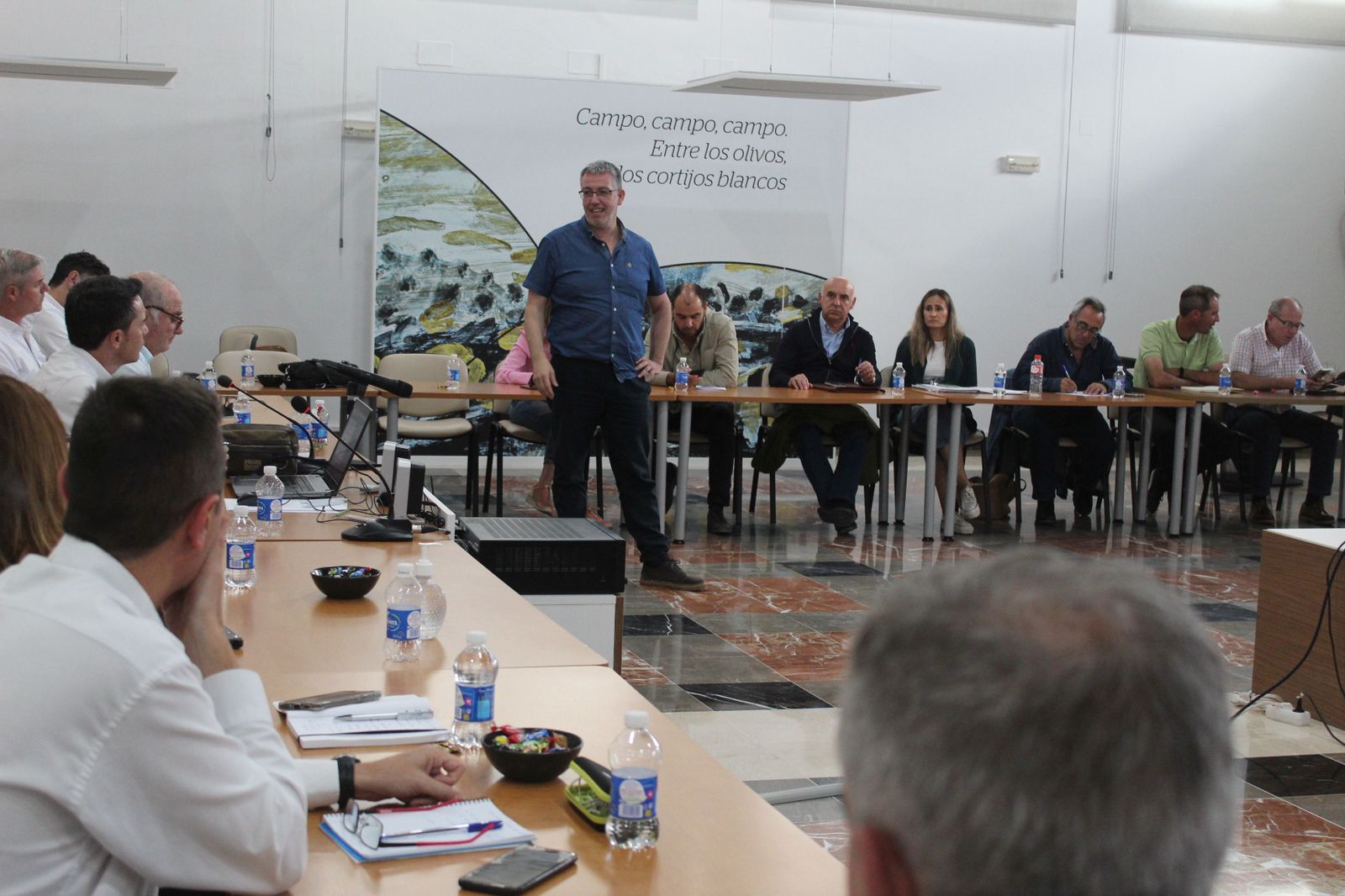 Jornada sobre la gestión comunal de tierras.