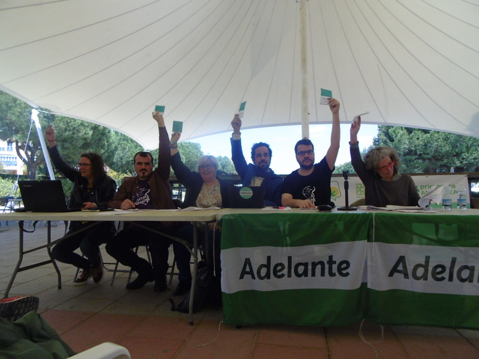 La asamblea se celebró ayer en las carpas de la avenida Andalucía.