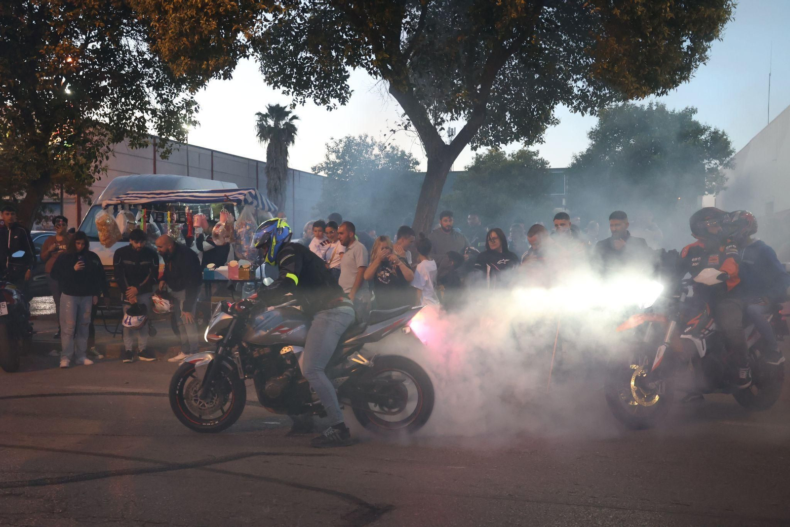 Ambiente motero en Jerez el jueves del Gran Premio de MotoGP