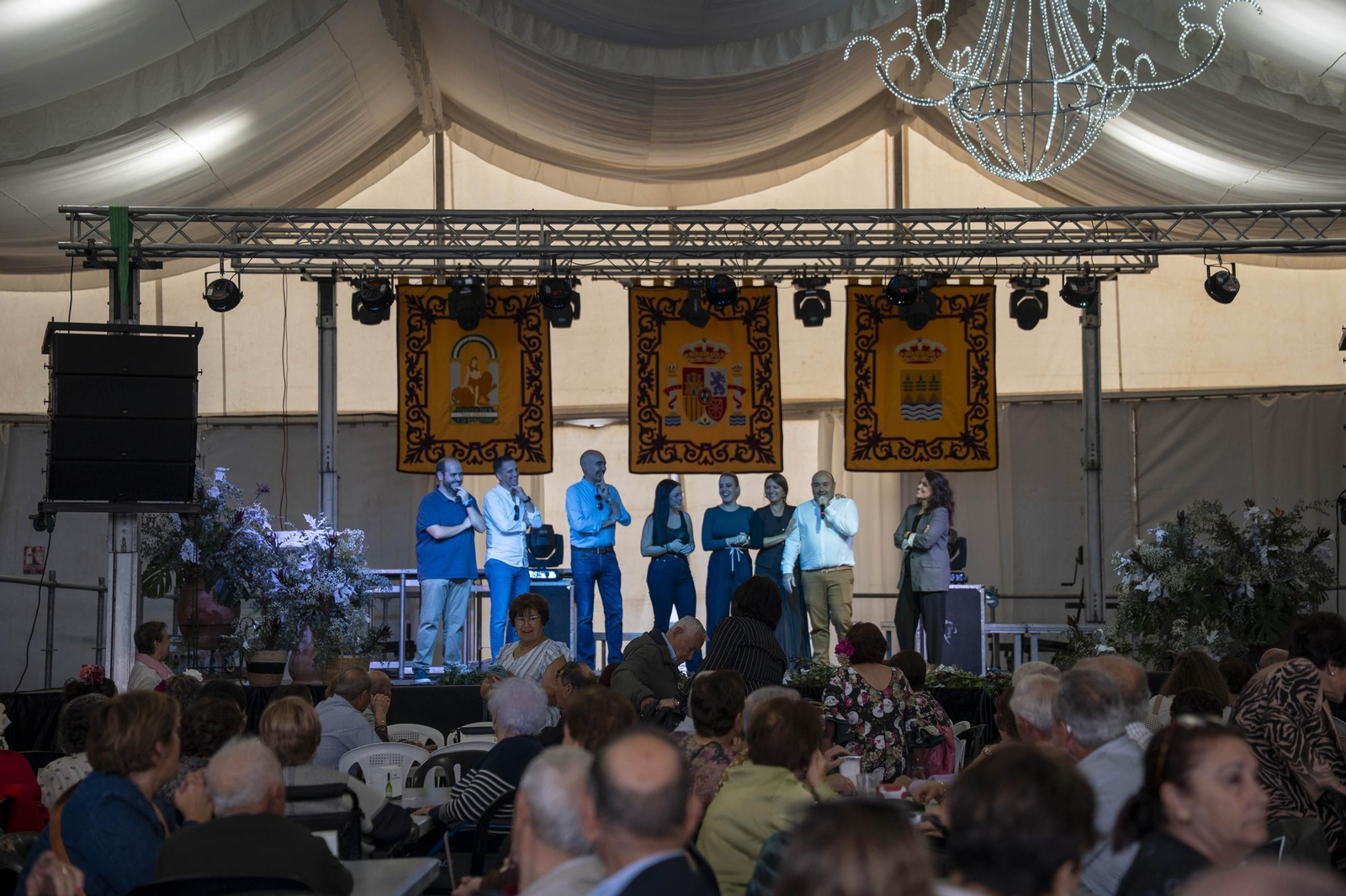 Las mejores imágenes de los churros con chocolate en la Feria de Albox