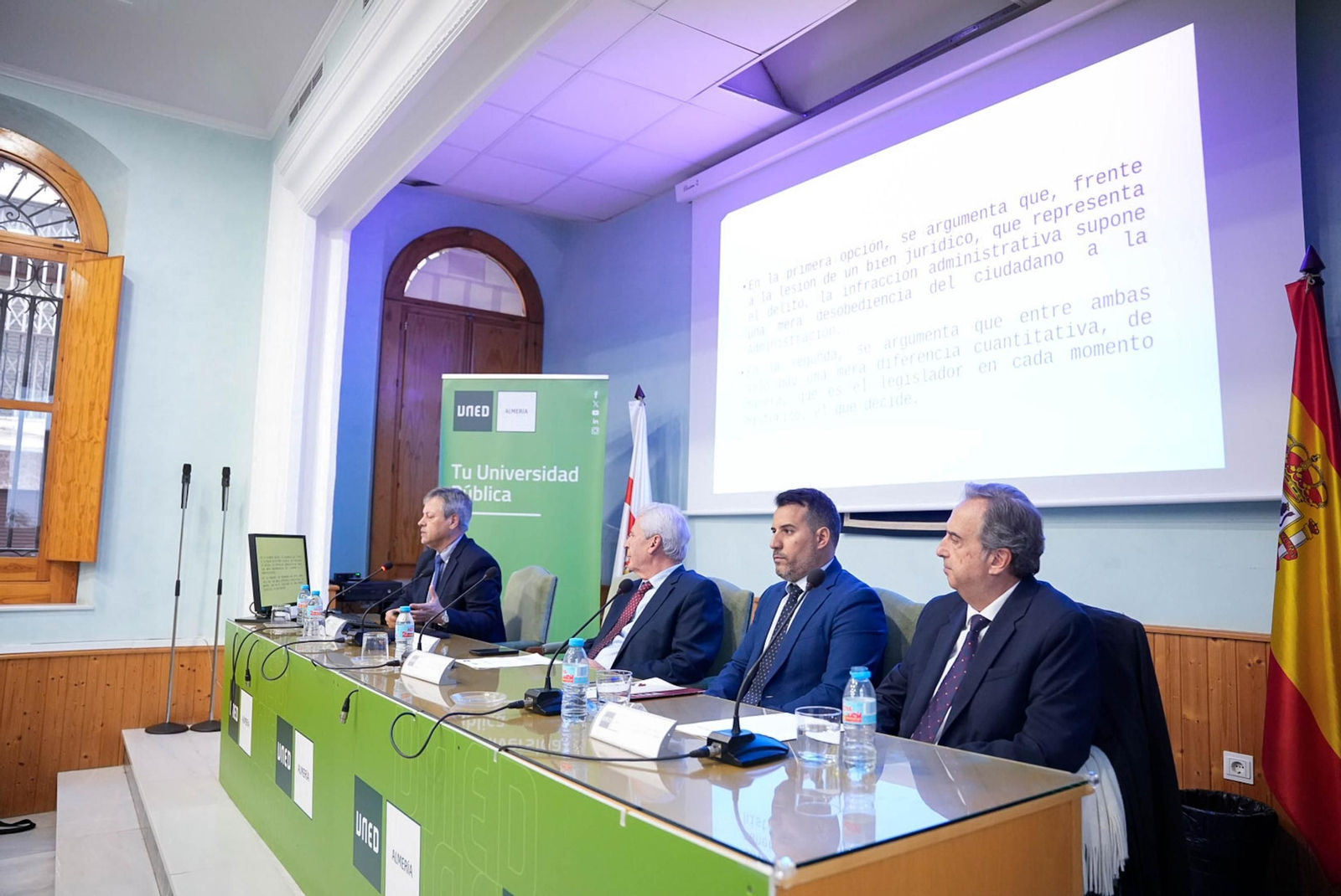 Las imágenes de la III Jornada de Tráfico, Seguridad Vial y Medicina Legal de la UNED de Almería