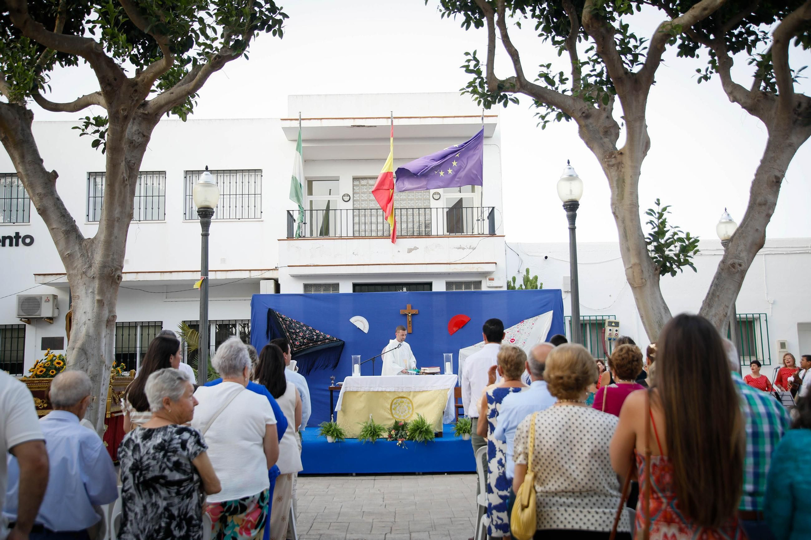 Ofrenda floral y misa durante la última jornada de las fiestas de Campohermoso Ofrenda floral y misa durante la última jornada de las fiestas de Campohermoso
