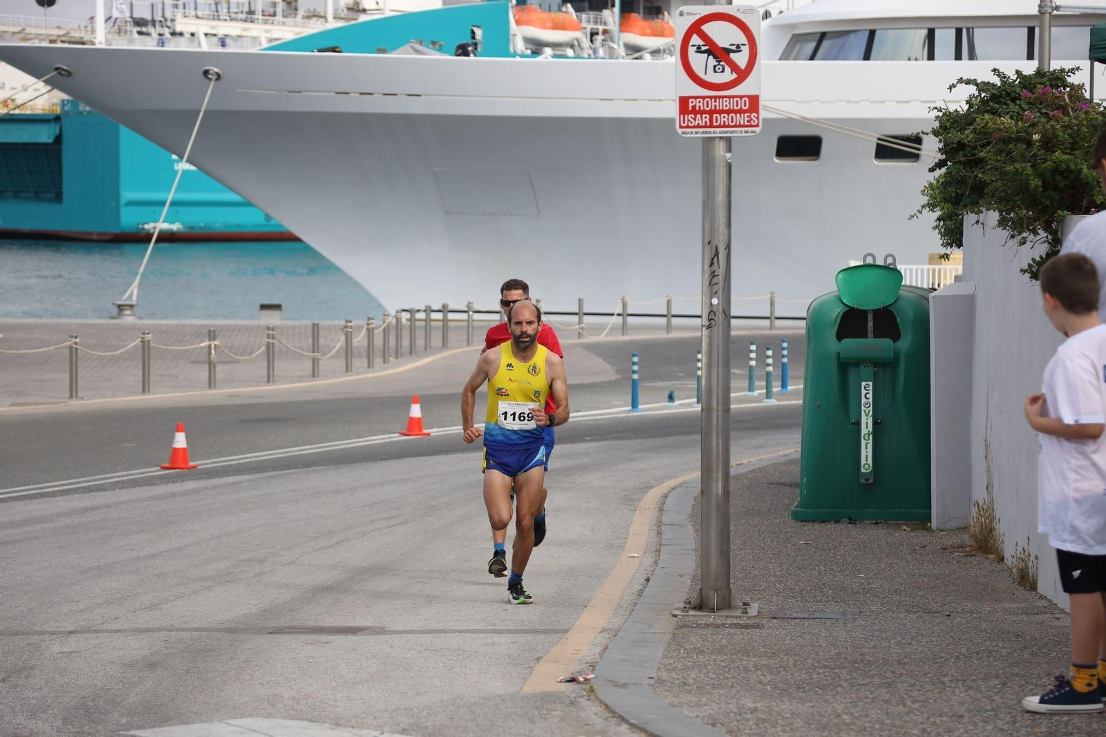 Las fotos de la 3ª carrera solidaria Memorial Vicente Granados en Málaga