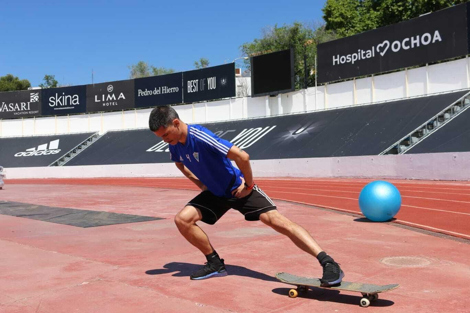 Juanmi Callejón se ejercita en el Municipal.