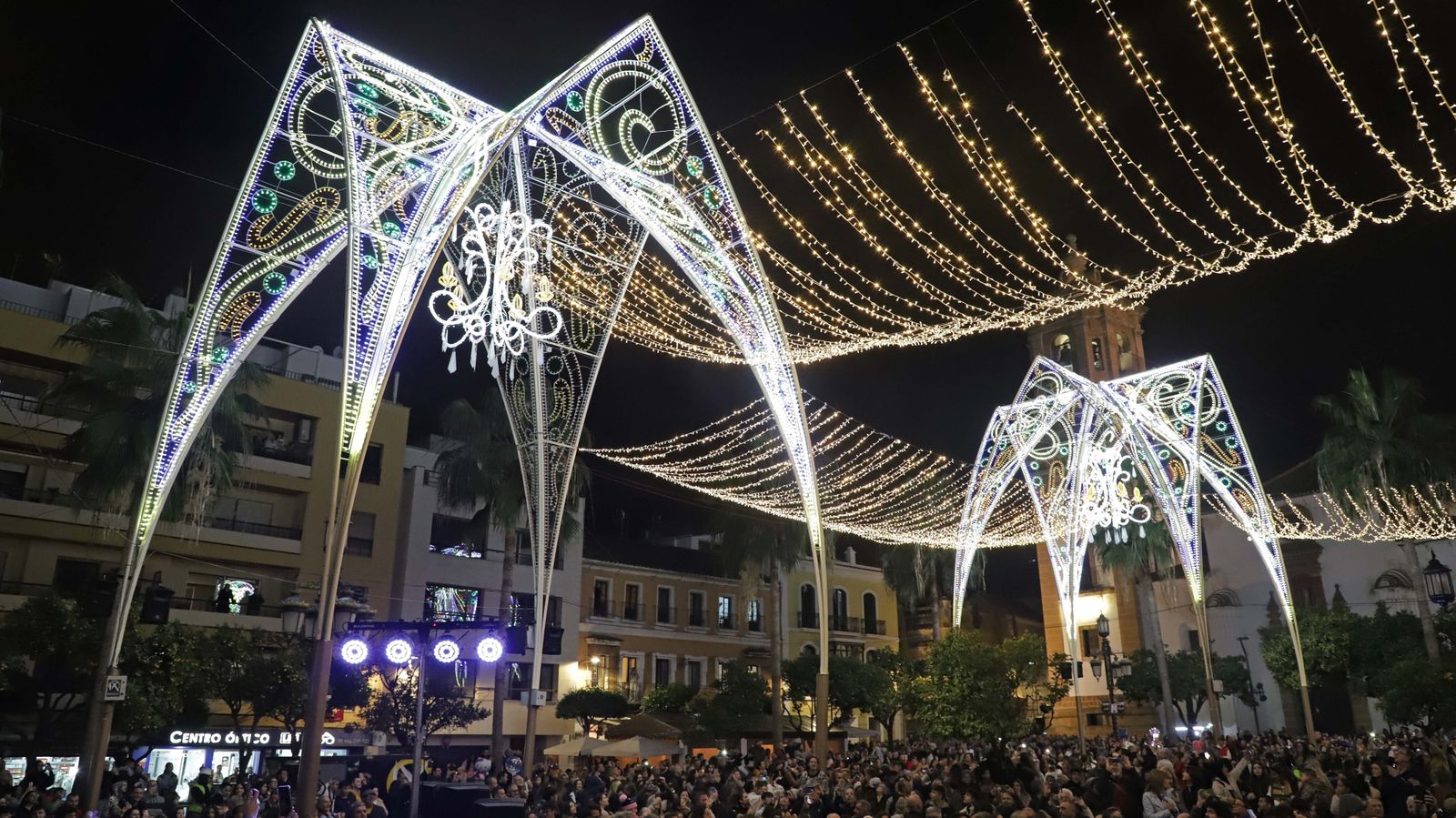 Fotos de la inauguración del alumbrado de Navidad en Algeciras