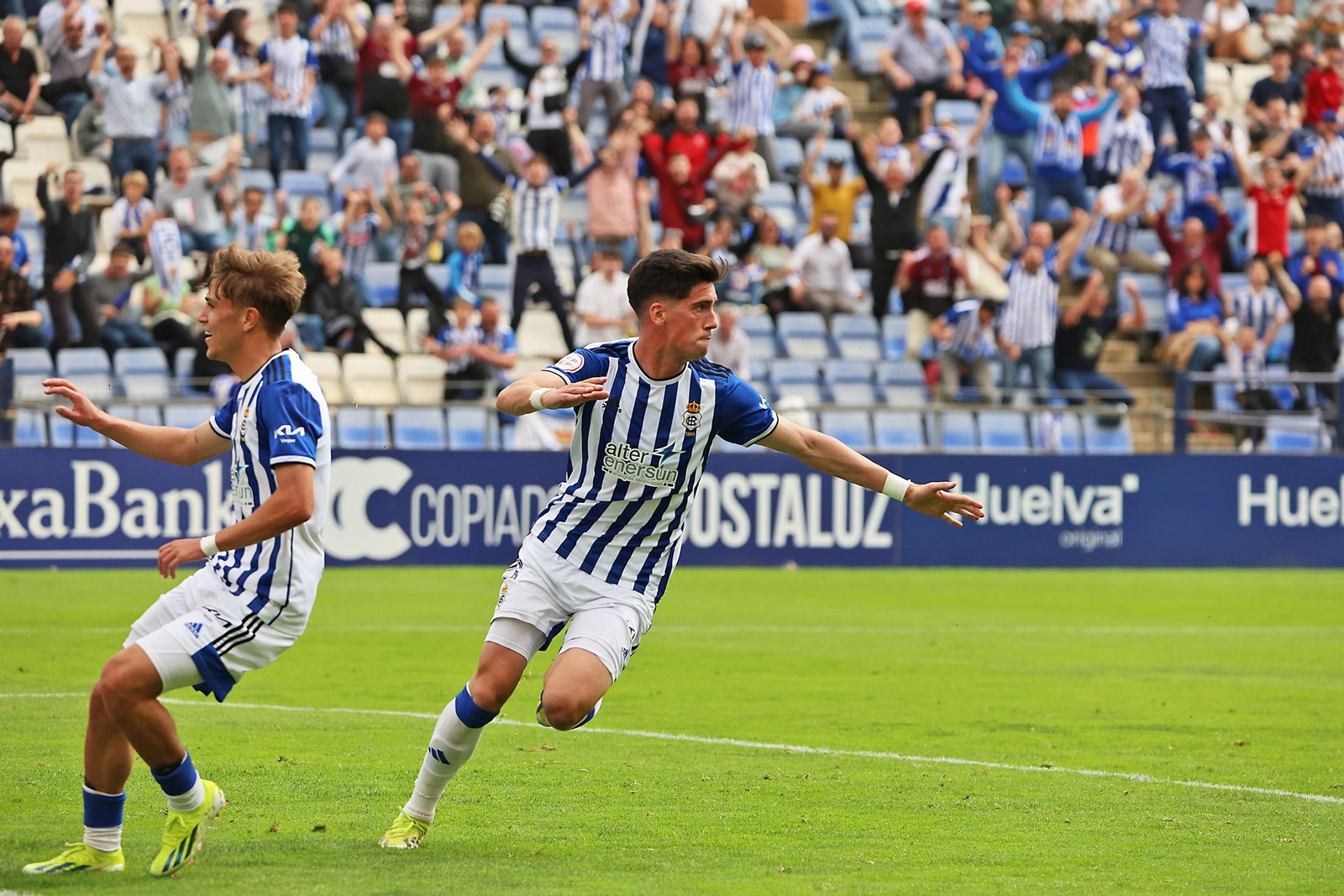 Imágenes del encuentro entre el Recreativo de Huelva y la AD Mérida