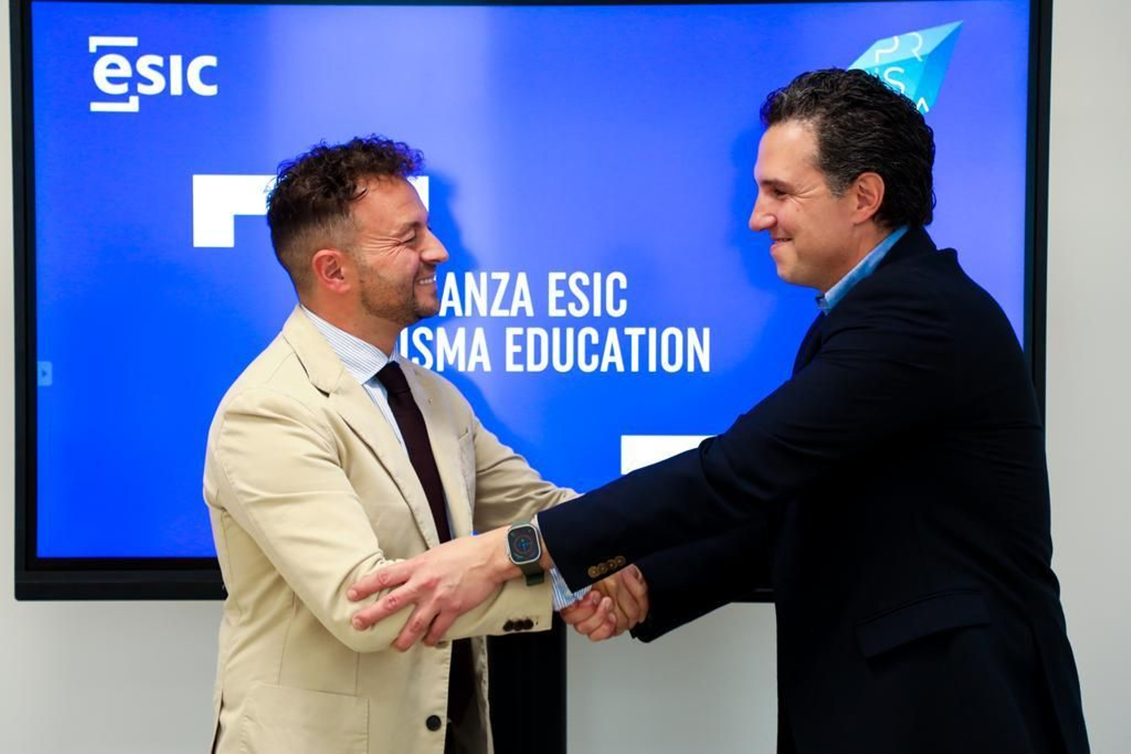Acuerdo sellado entre ESIC y Prisma Education.