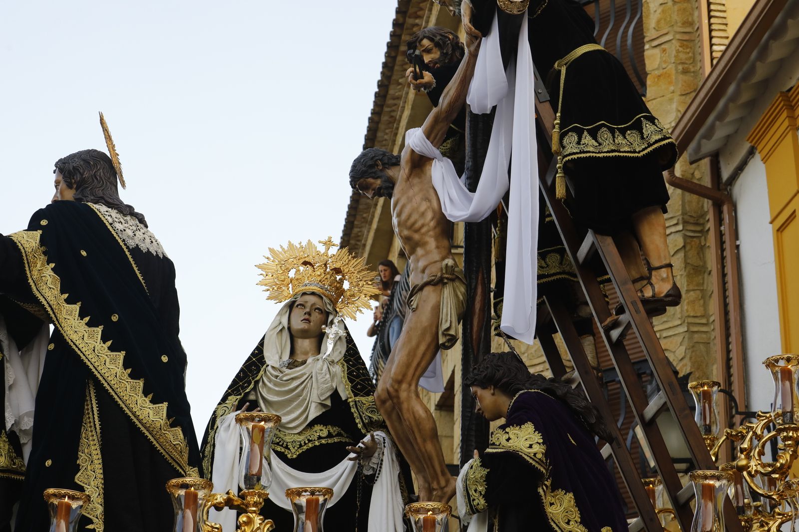 Viernes Santo en Córdoba: la procesión del Descendimiento, en imágenes