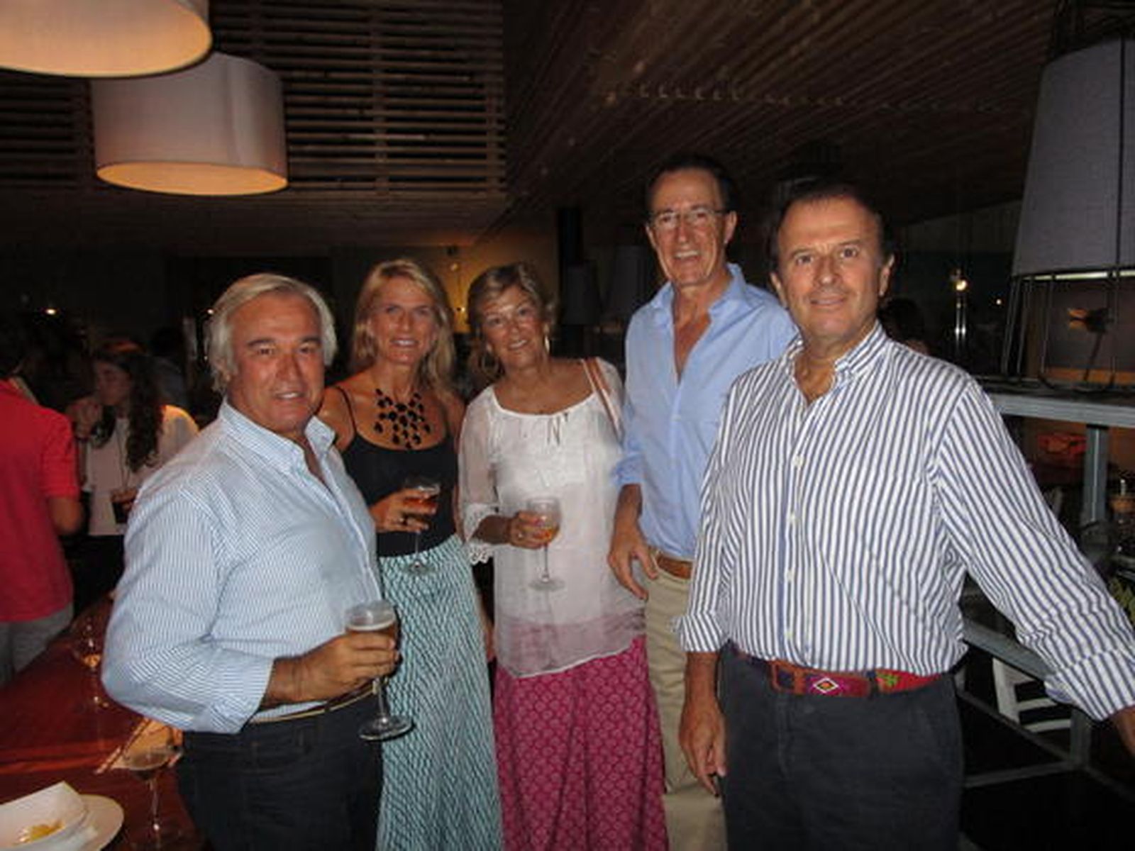 Ramón Romero, Cristina Luque, Flavia Milans del Bosch, Mauricio González-Gordon e Ignacio Osborne, coincidieron en la muestra de Humberto Ybarra.

Foto: Ignacio Casas de Ciria