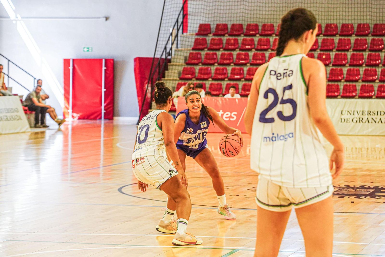 El Unicaja Mijas cierra en Granada una pretemporada invictas