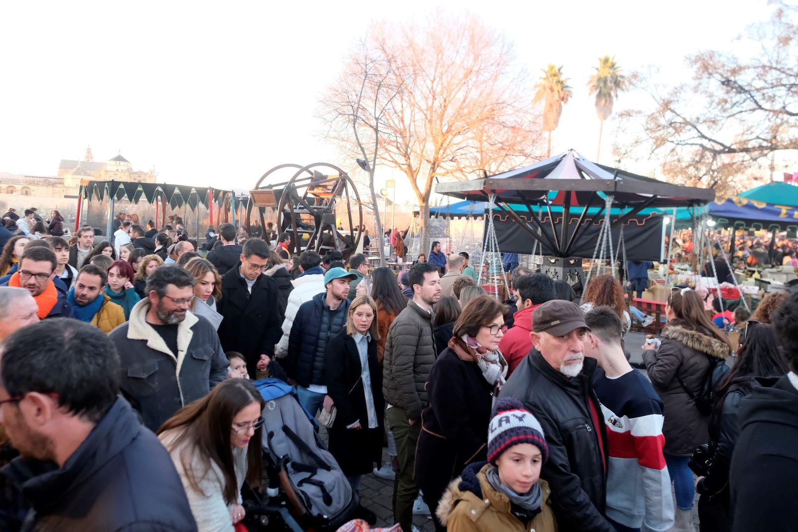 Segunda jornada del Mercado Medieval de Córdoba, en fotografías