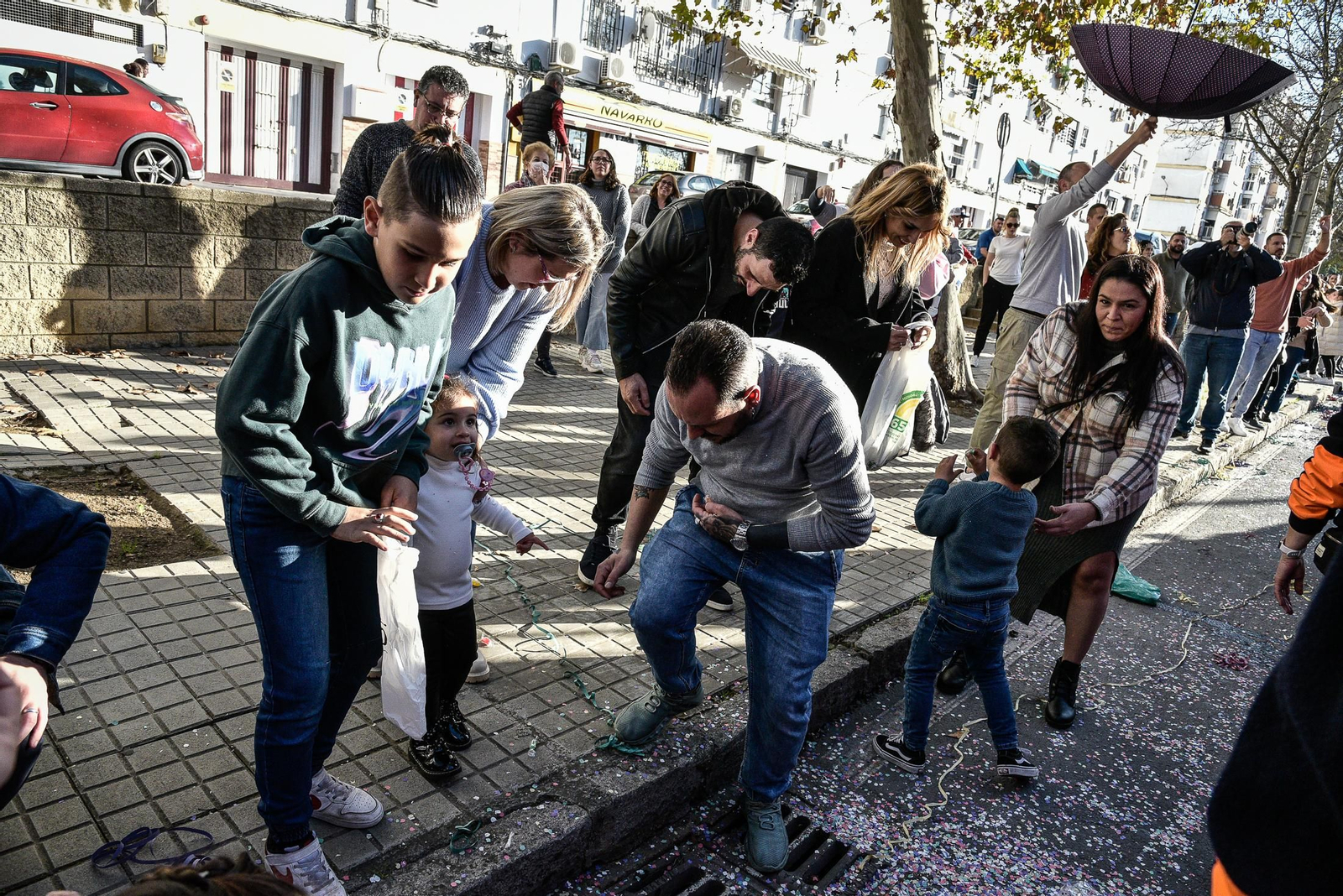 Imágenes del público en las cabalgatas por La Orden, Cardeñas y Las Colonias