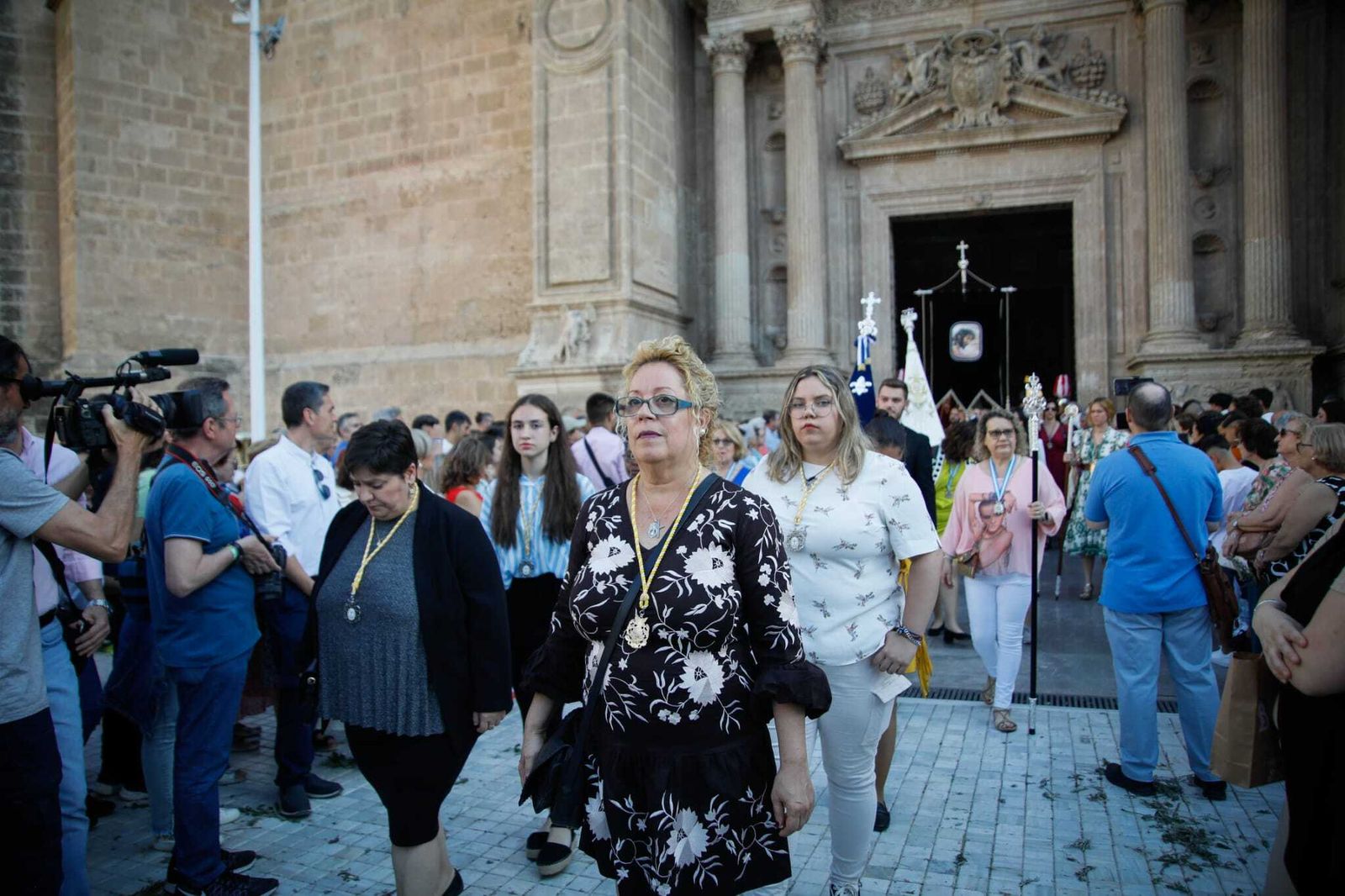 Imágenes de la procesión del Corpus Christi en Almería: así han sido la misa y la posterior marcha por la capital