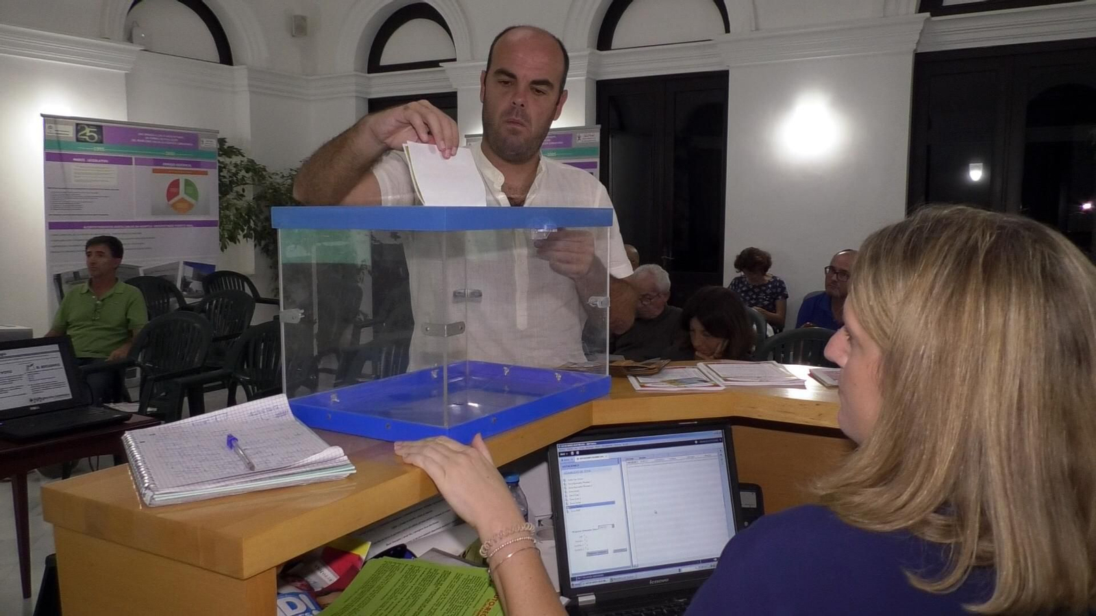 Votación de propuestas en la asamblea de la zona centro, el pasado mes de octubre.