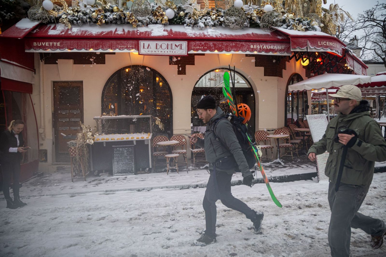 Las fotos del temporal de nieve en París