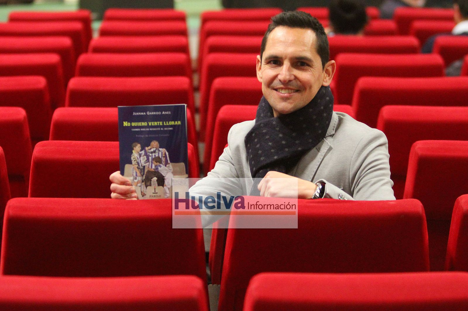 Imágenes de la presentación del libro de Juanma Garrido "No quiero verte llorar".