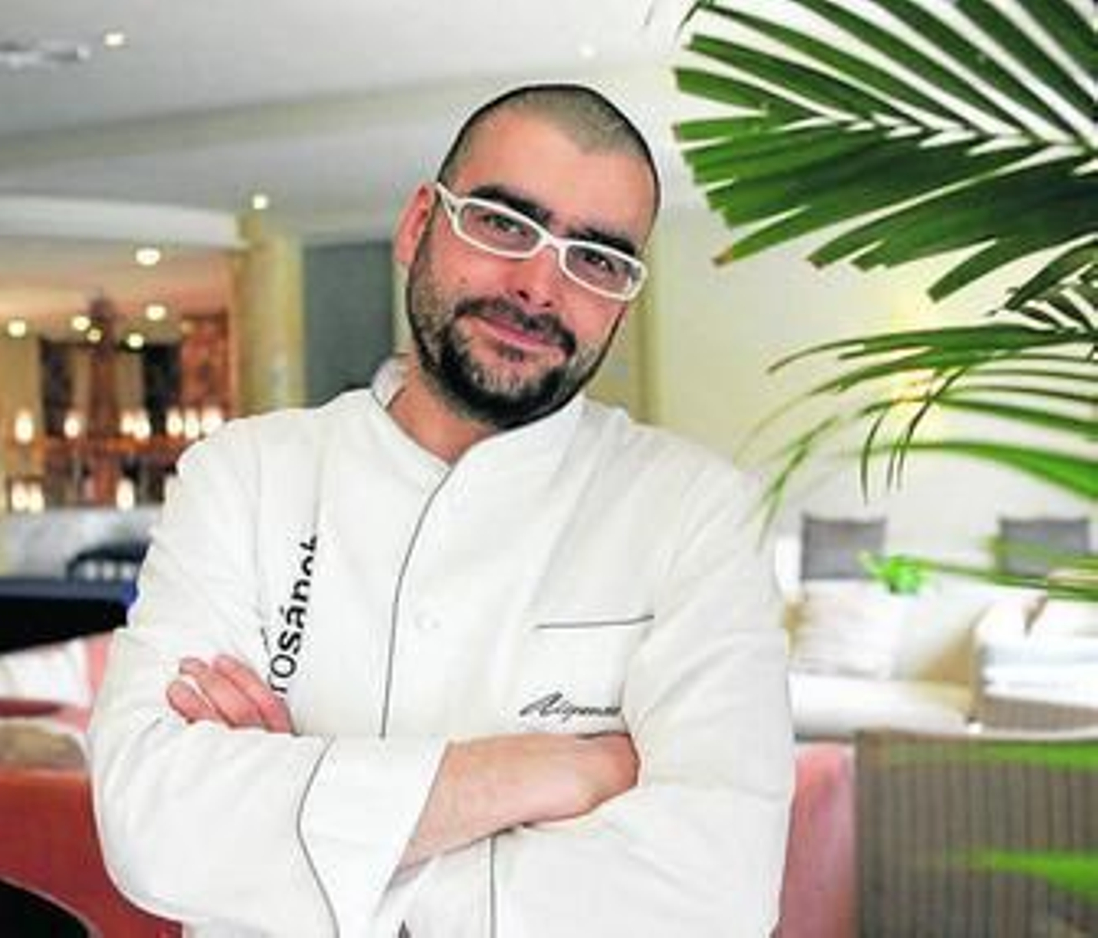 Alejandro Sánchez en su restaurante de Roquetas de Mar.