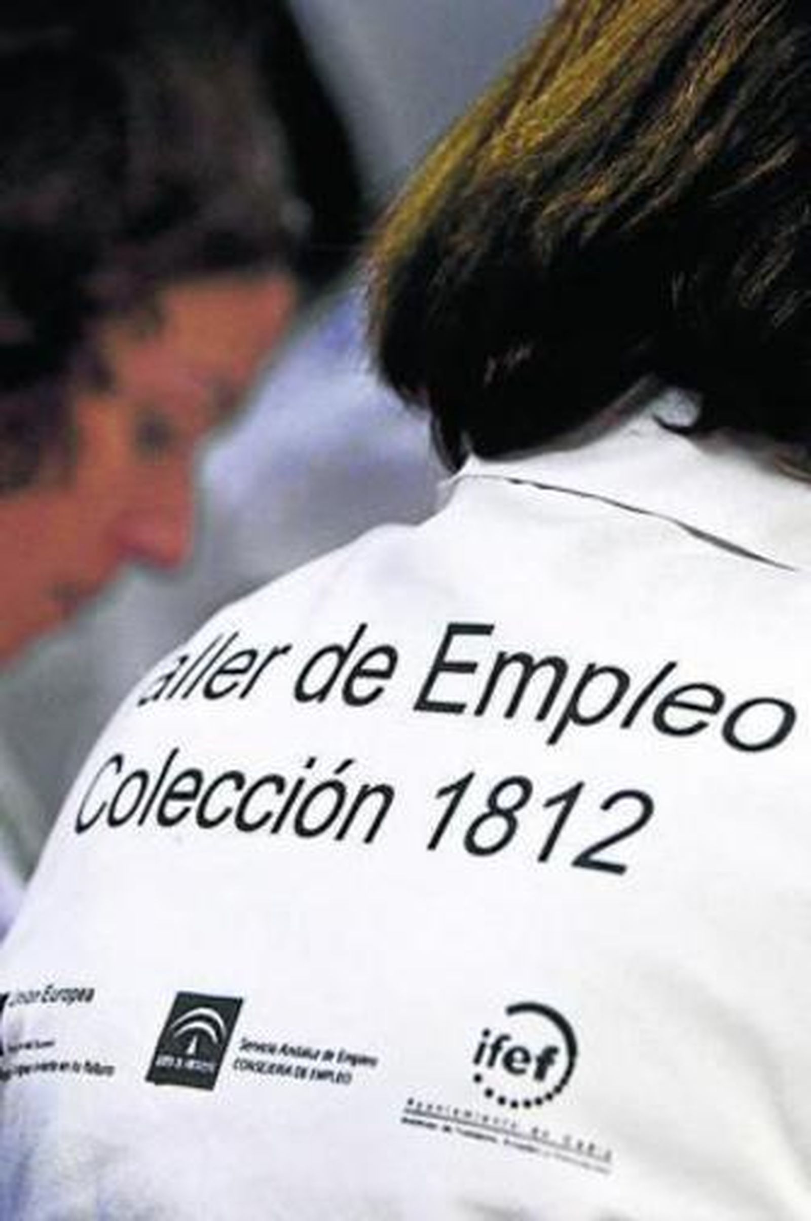 Un alumno de una Escuela Taller organizada por el IFEF.