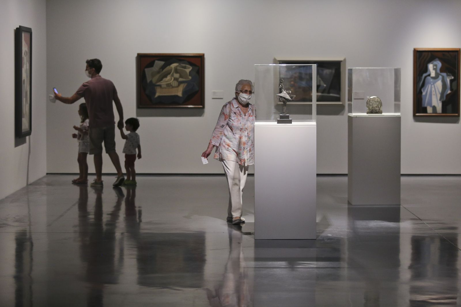 Las fotos del (tímido) reencuentro con los museos en Málaga