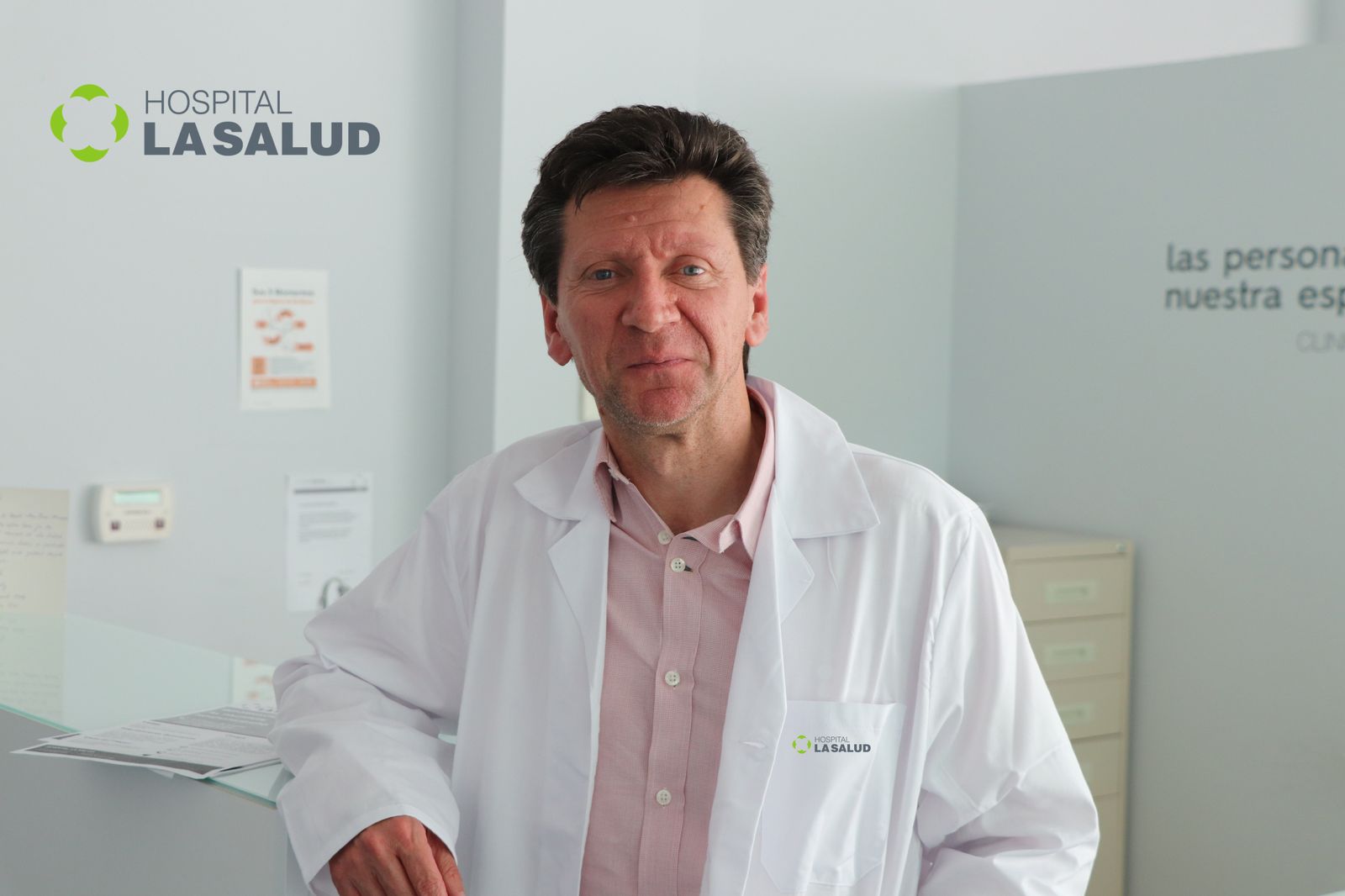 El doctor Salvador Castillo.