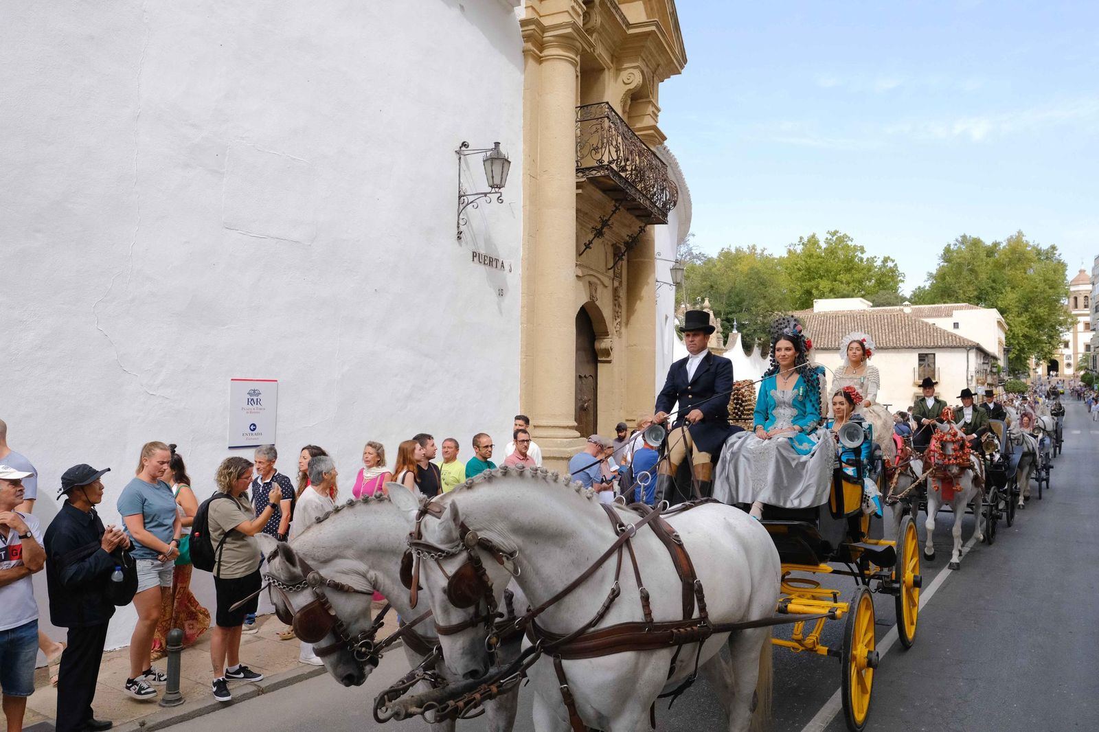 Sábado de Goyesca (sin Goyesca) en imágenes