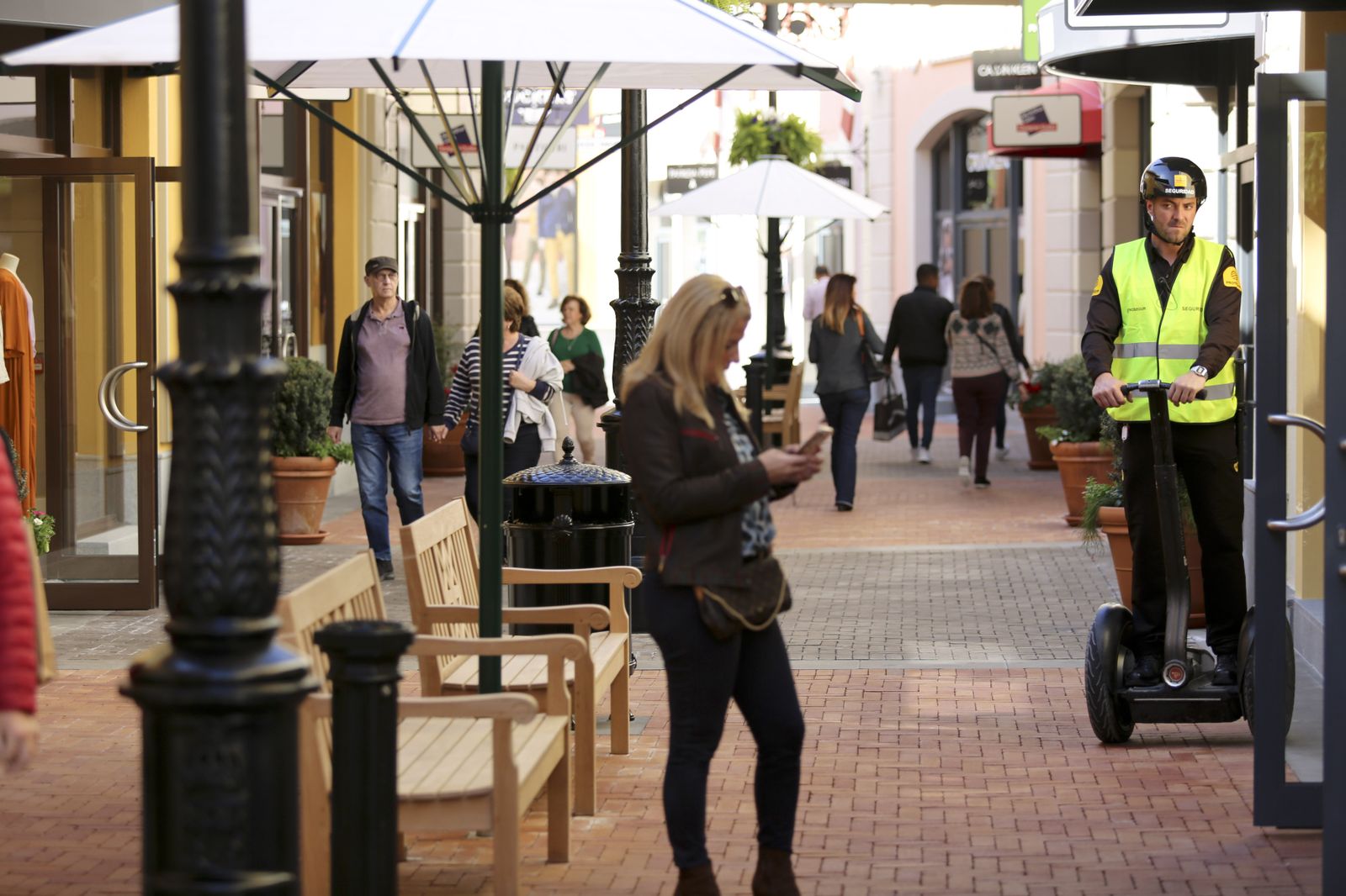 Las fotos de la inauguración del 'outlet' de Plaza Mayor
