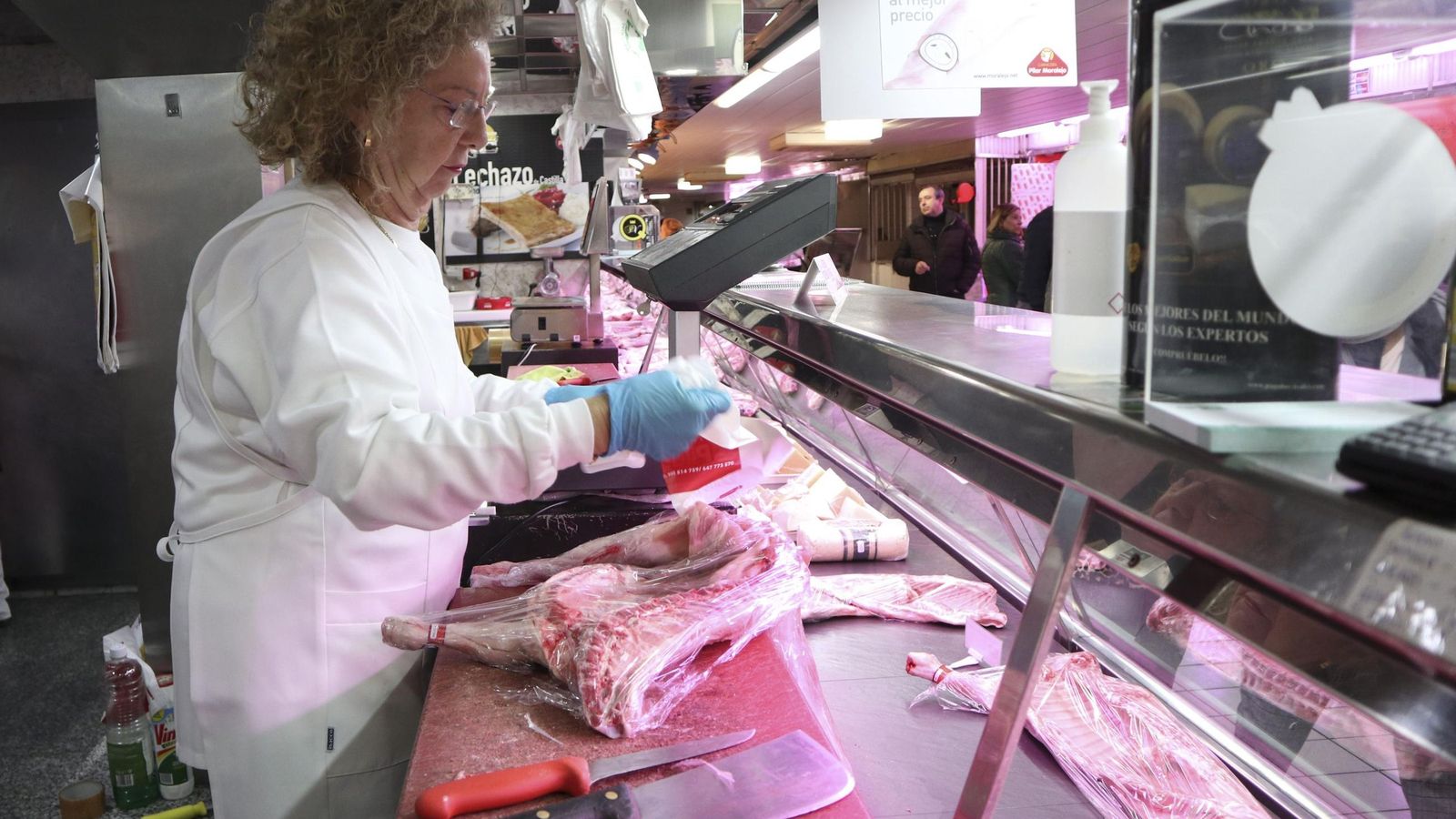 Imagen de una carnicería en un mercado