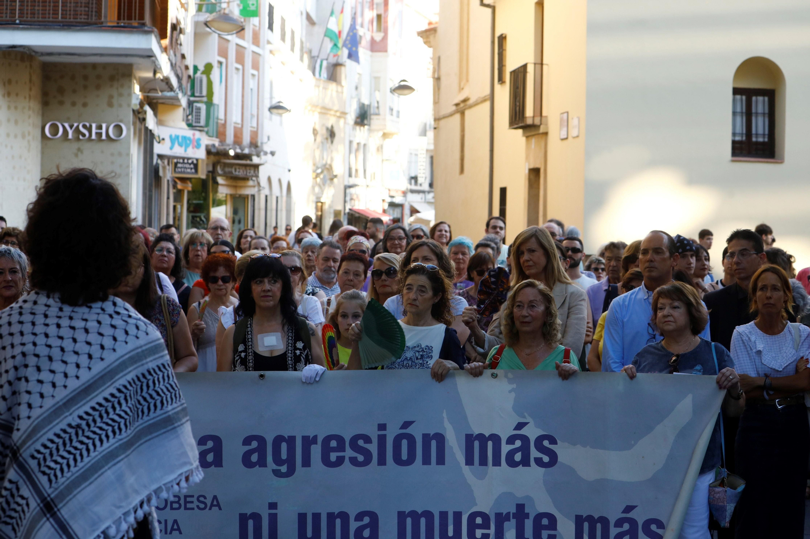 La concentración de Córdoba tras los últimos asesinatos machistas, en imágenes