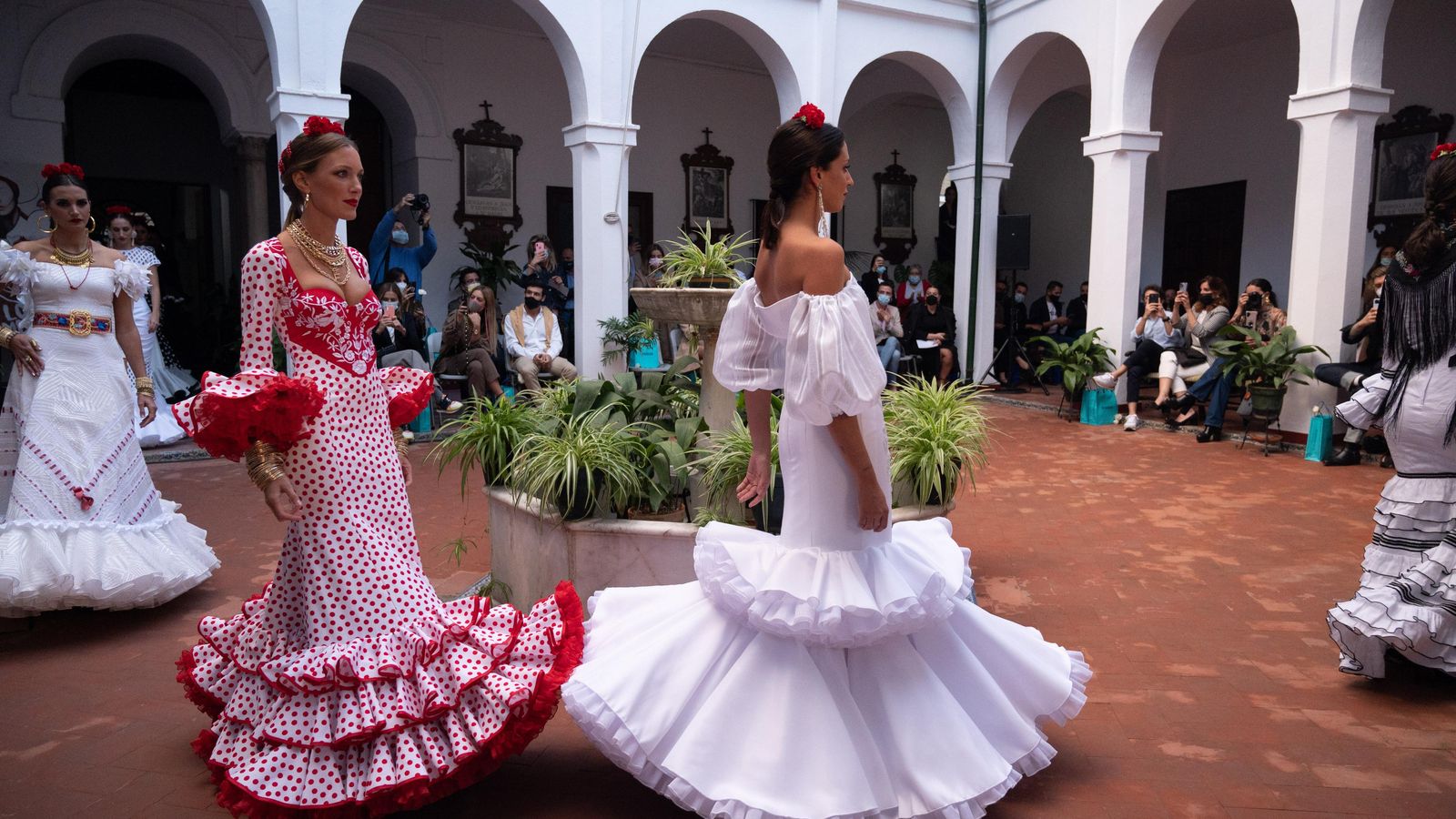Desfile de apertura de la X edición de We Love Flamenco