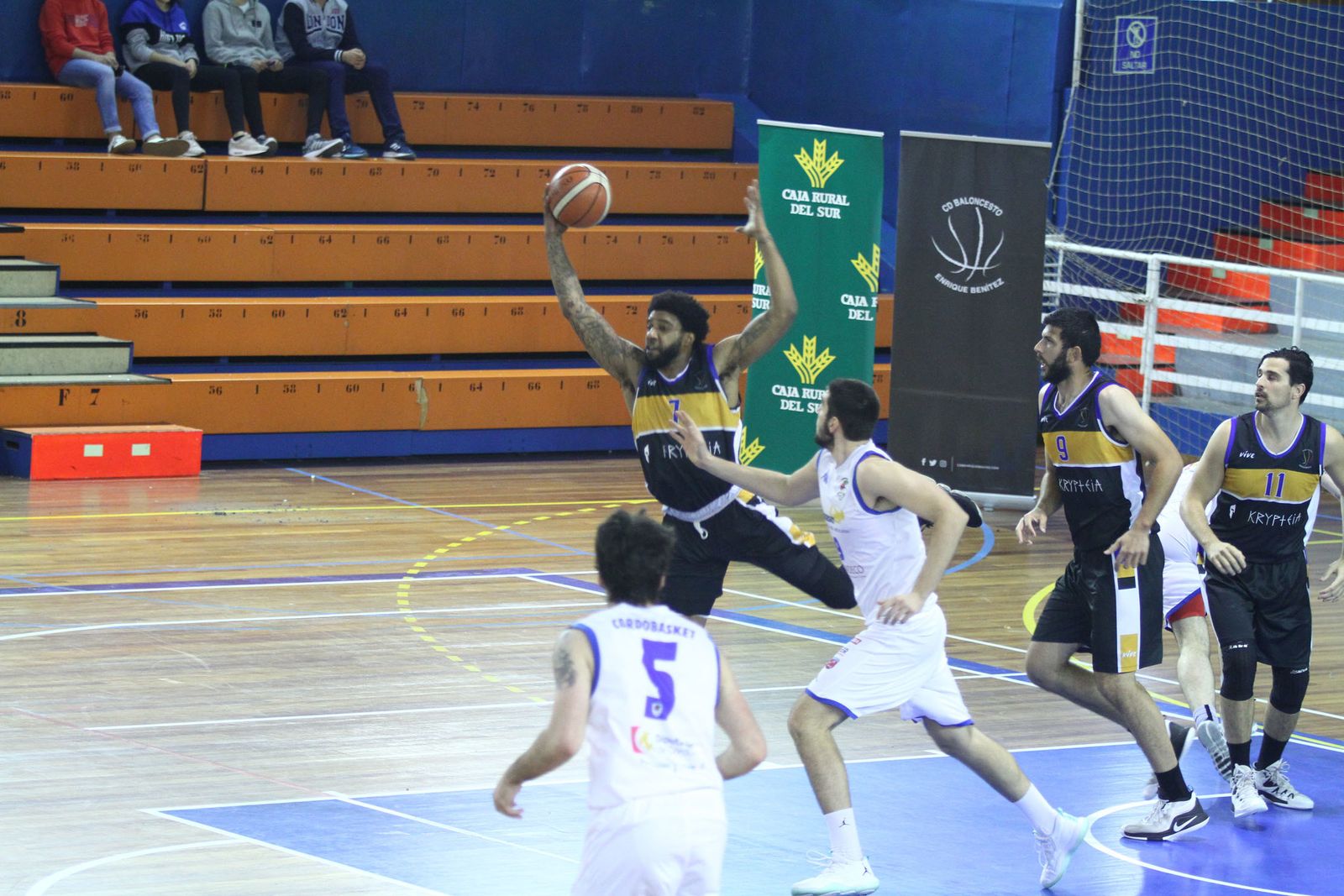 El Krypteia Capital (CBD Enrique Benítez) vence al Muser Auto Basket de Córdoba, en un encuentro con final agónico (82-81)