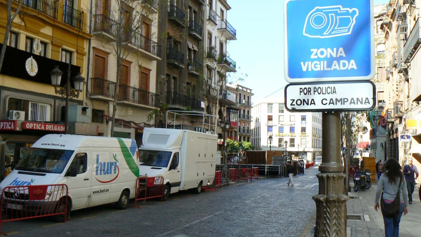 Señal que informa de que se trata de zona vigilada