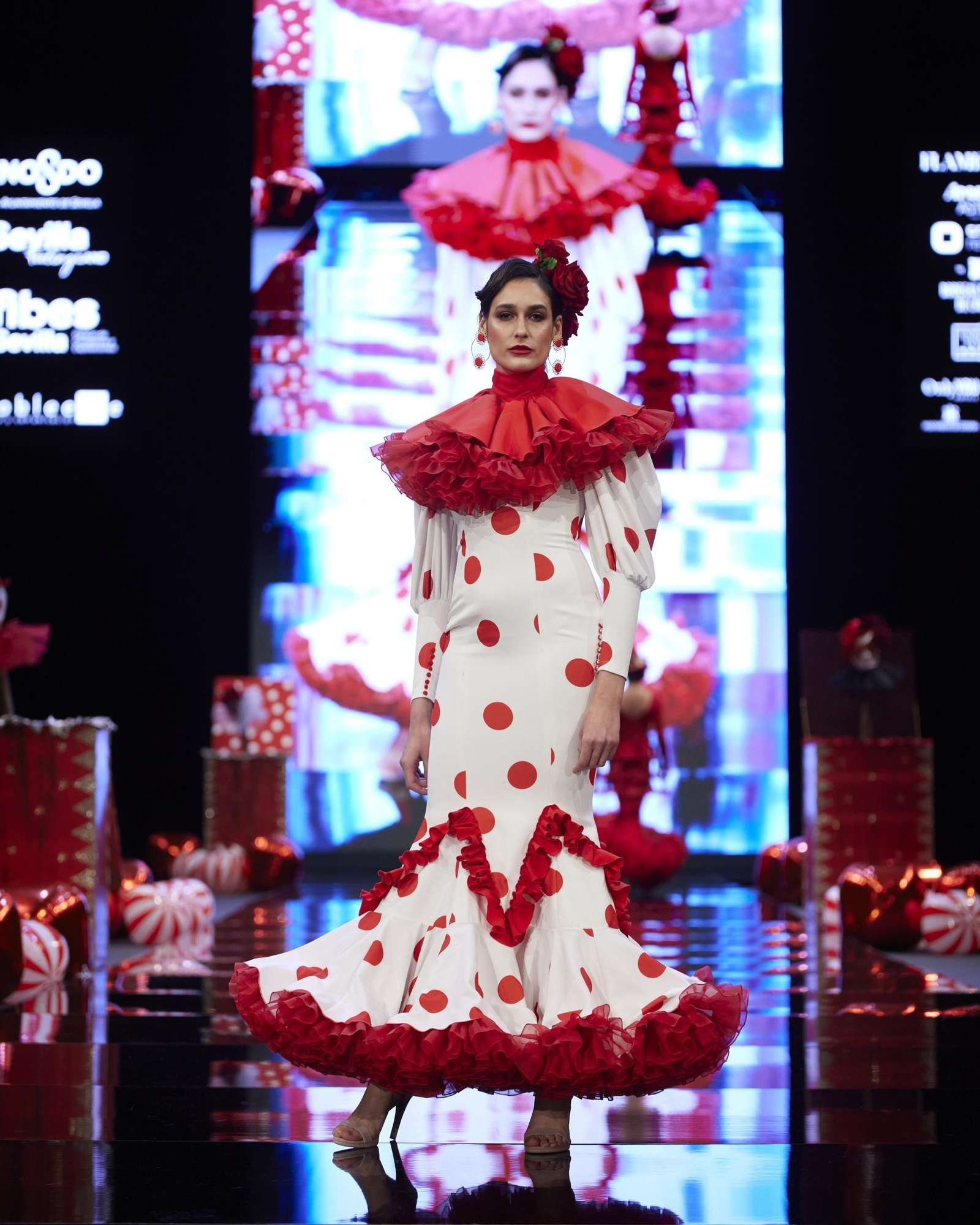 El desfile de Flor de Cerezo en SIMOF 2025, todas las fotos