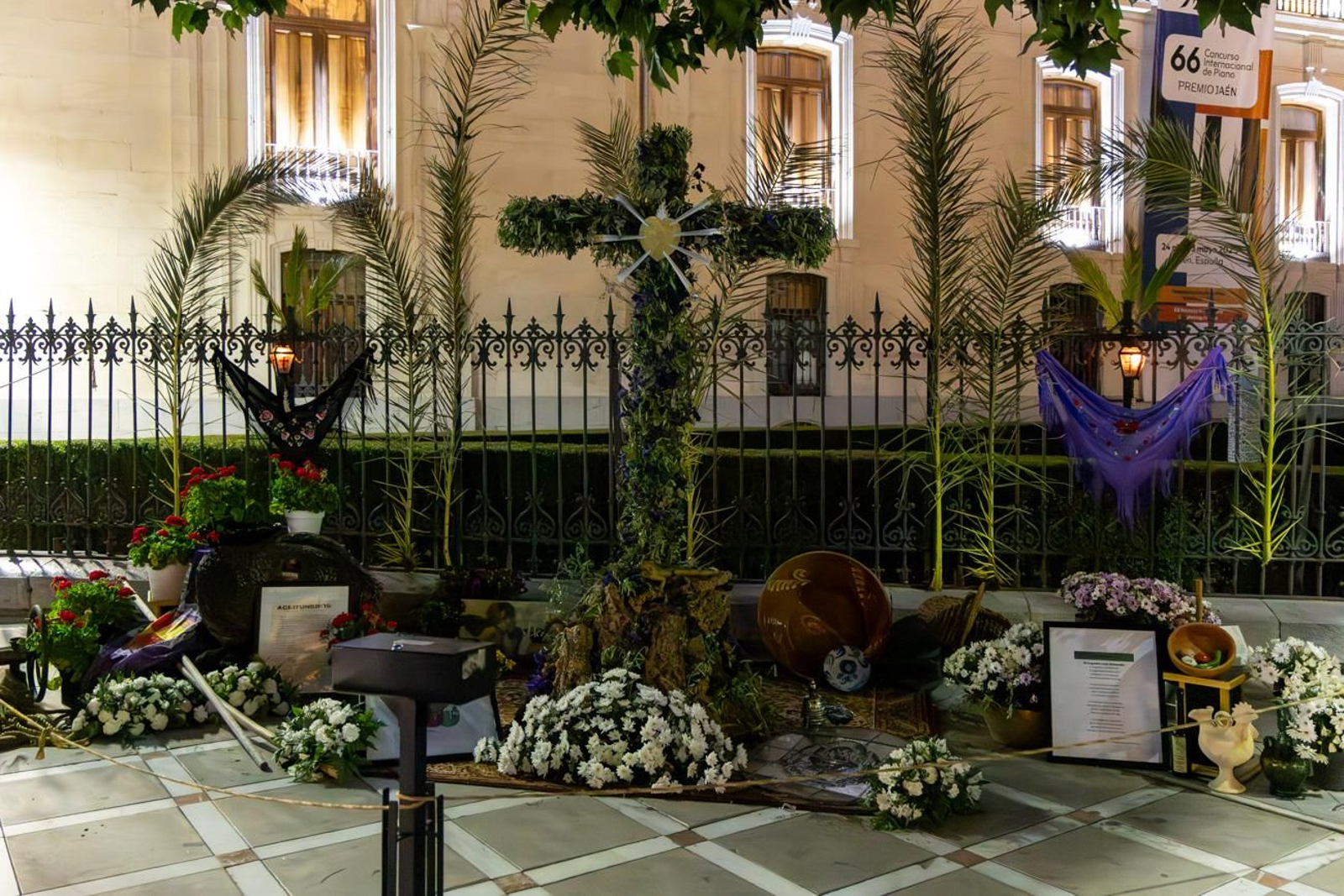 Procesiones infantiles y cruces del 2 de mayo