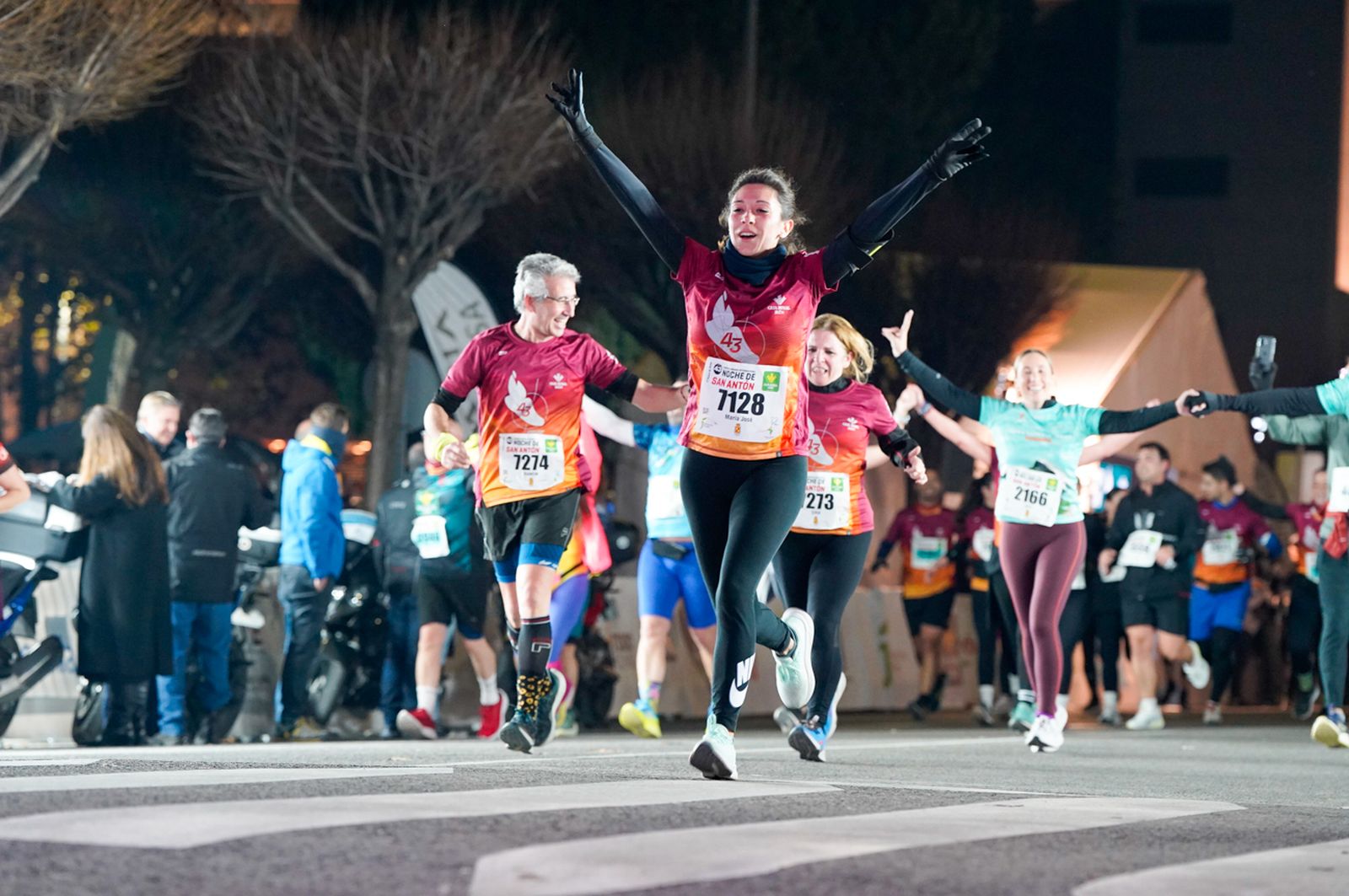 En imágenes: búscate en tu llegada a meta de la Carrera de San Antón 2026 (3)