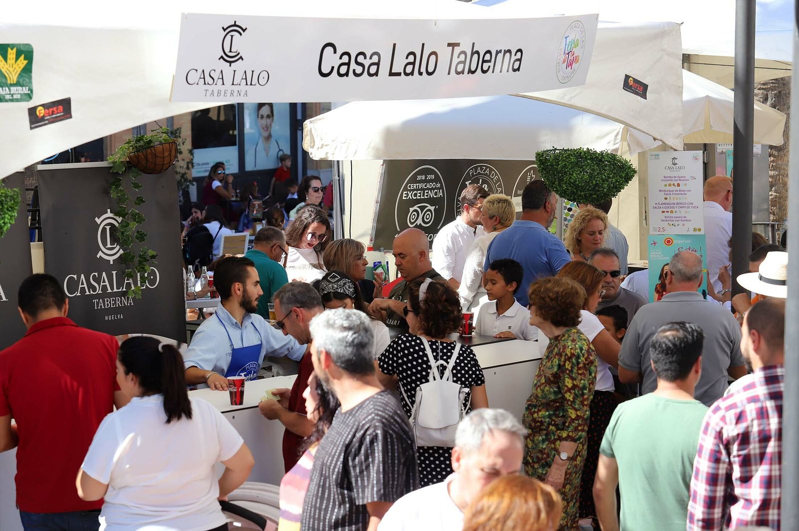 Imágenes de la Feria de la Tapa. Casa Idolina gana el concurso a la mejor tapa