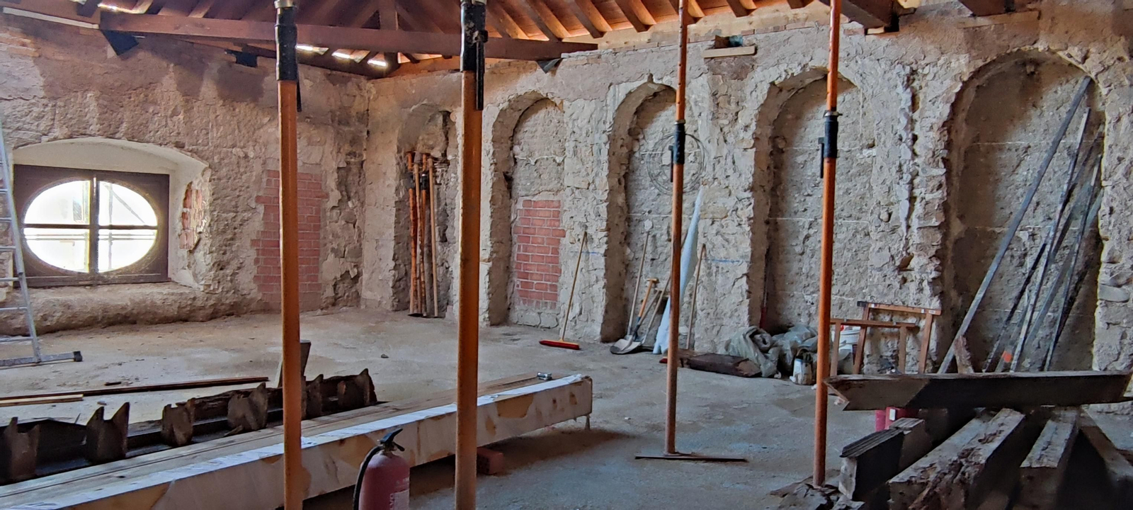 Una de las zonas del Palacio Vázquez de Molina que se está rehabilitando.