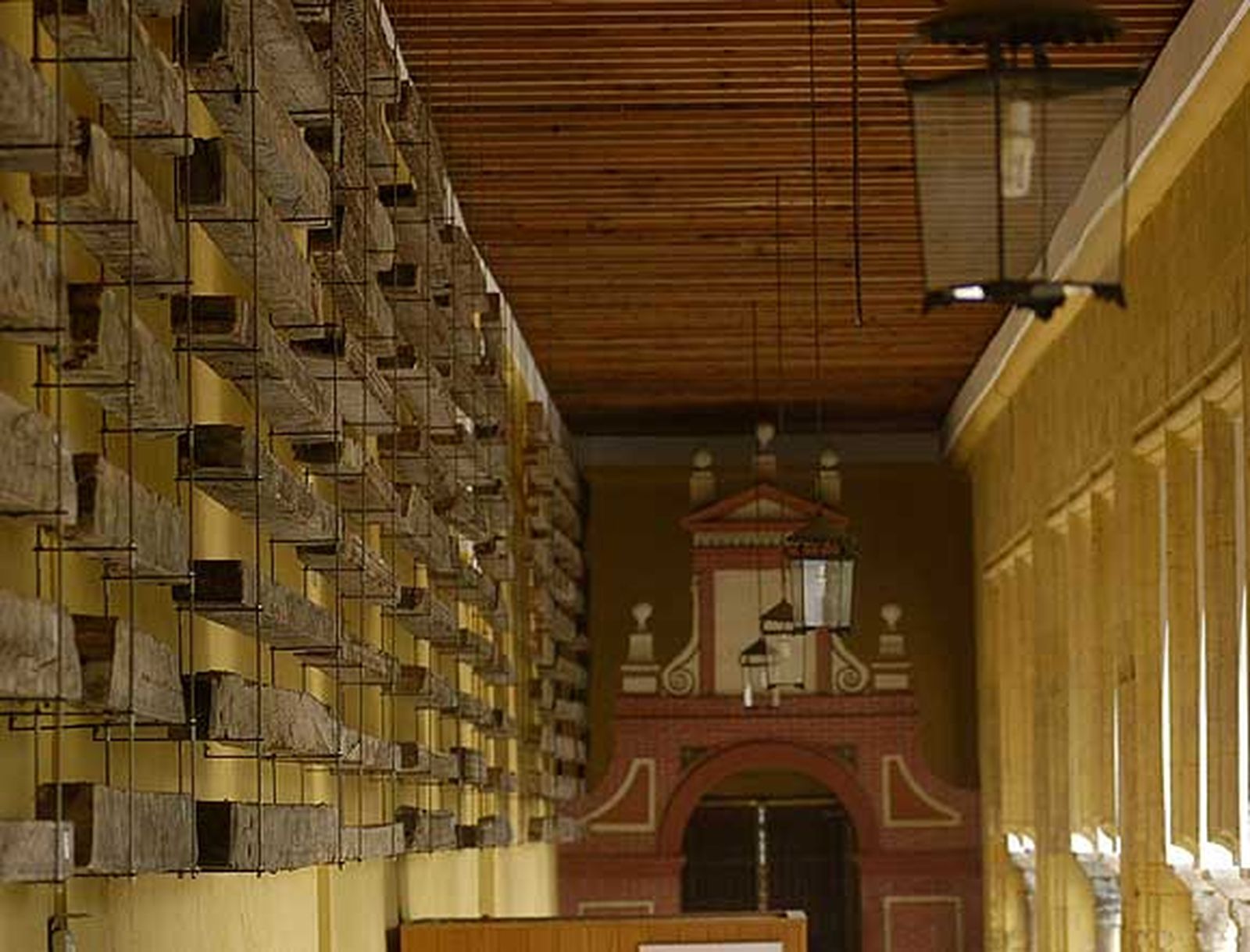 Christie's vende por 1,5 millones de euros cinco vigas de la Mezquita de Córdoba puestas a subasta