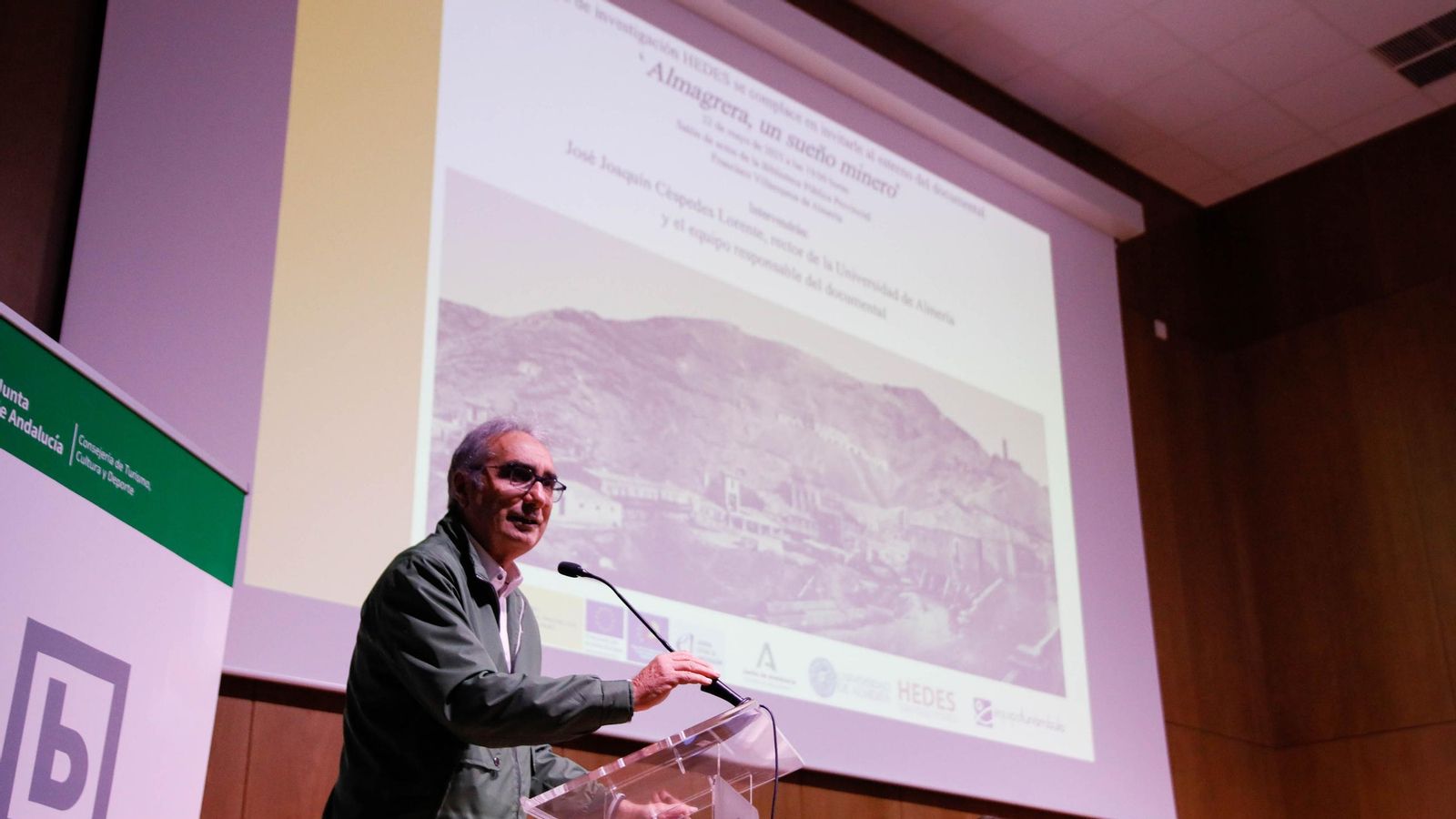 El catedrático Andrés Sánchez Picón, un referente de la investigación sobre la minería española