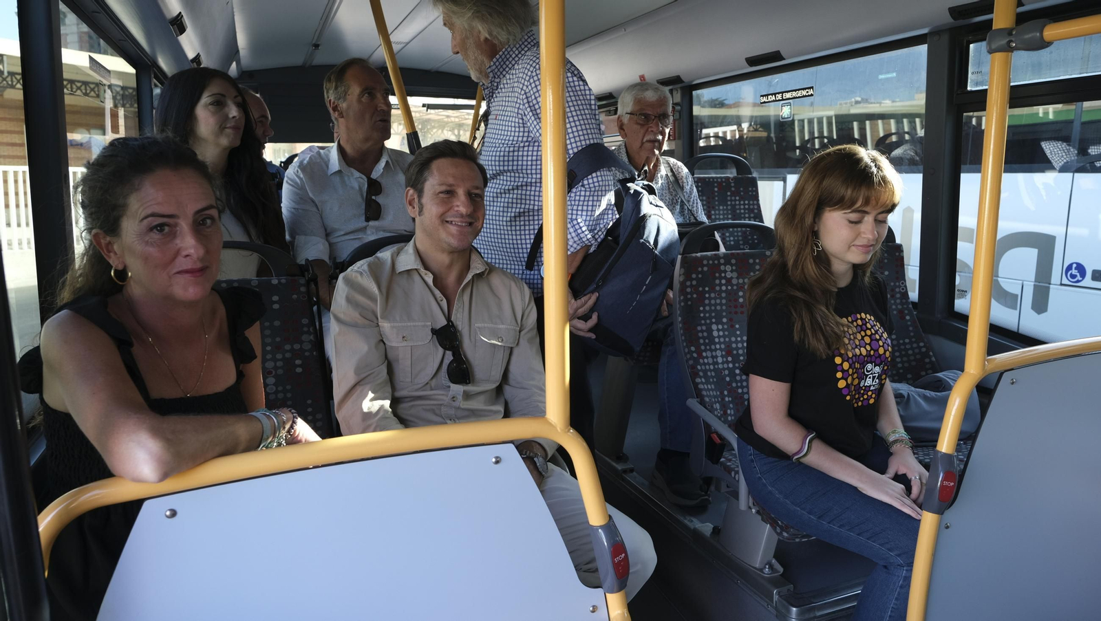 La música sube al bus, en imágenes