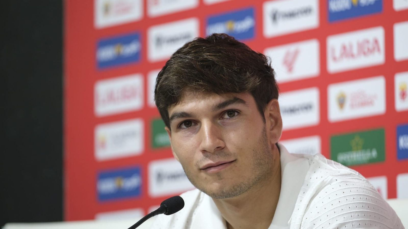 El defensa debutó como titular en el duelo ante la Cultural Leonesa.