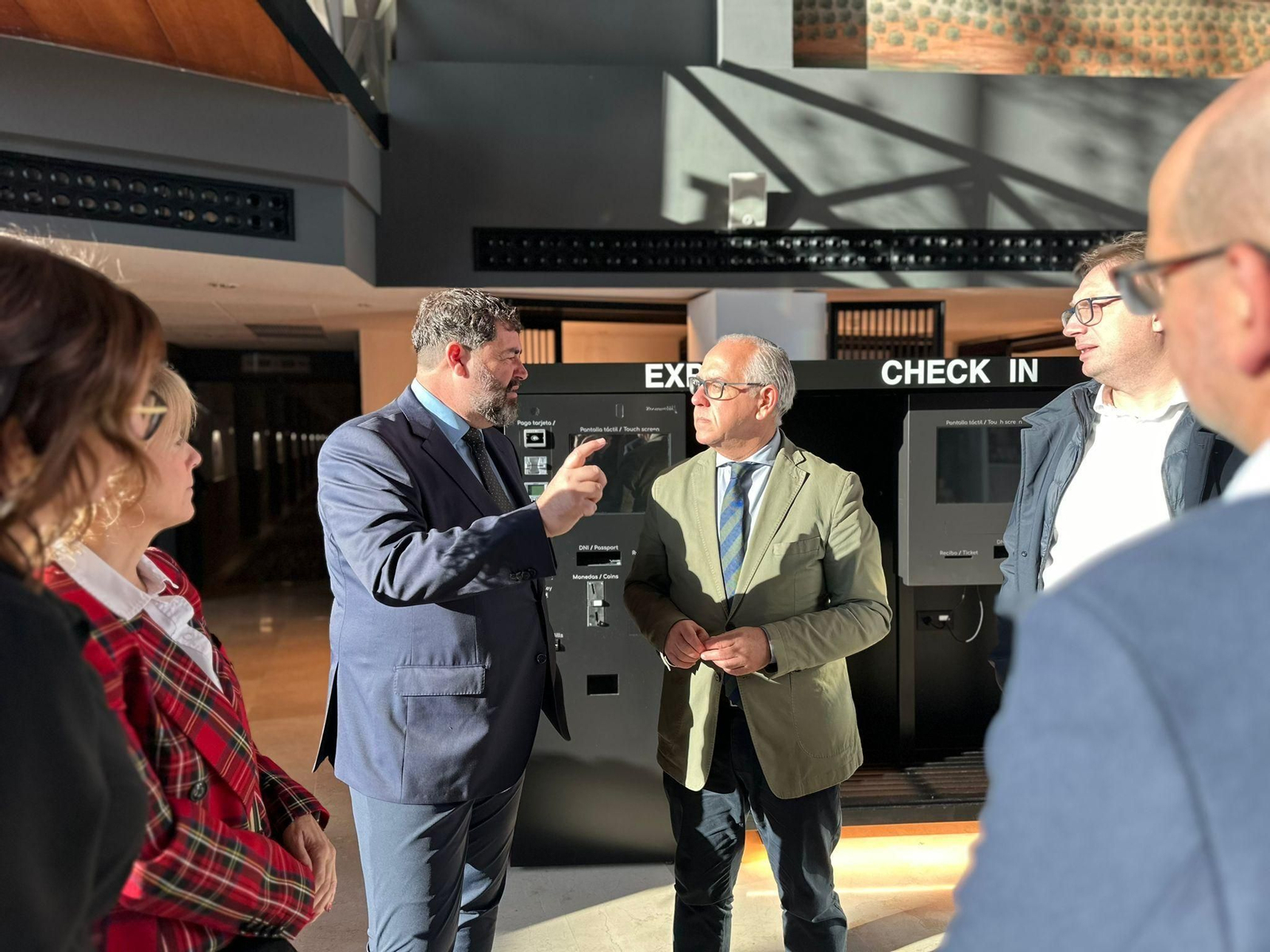 Inauguración de la Convención Magenta de Macrosad en Jaén, que reúne a 200 profesionales