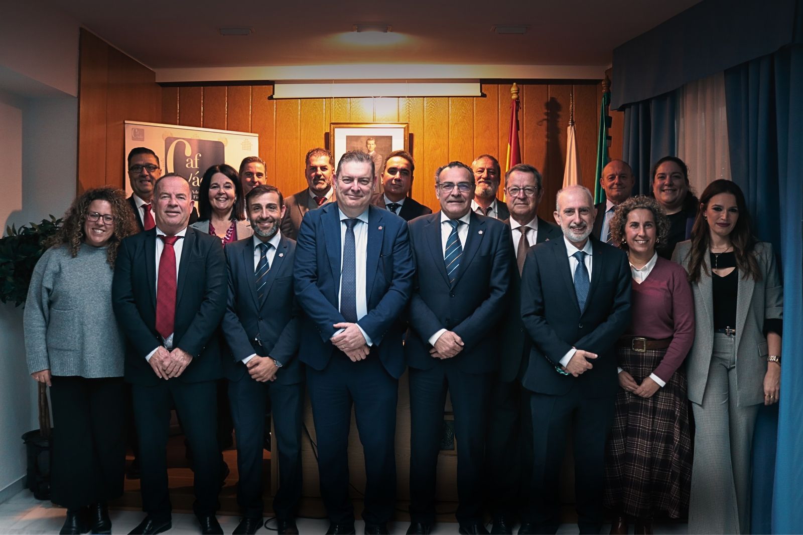 Junta de Gobierno del Colegio de Administradores de Fincas de Cádiz y Ceuta junto a Manuel Jiménez