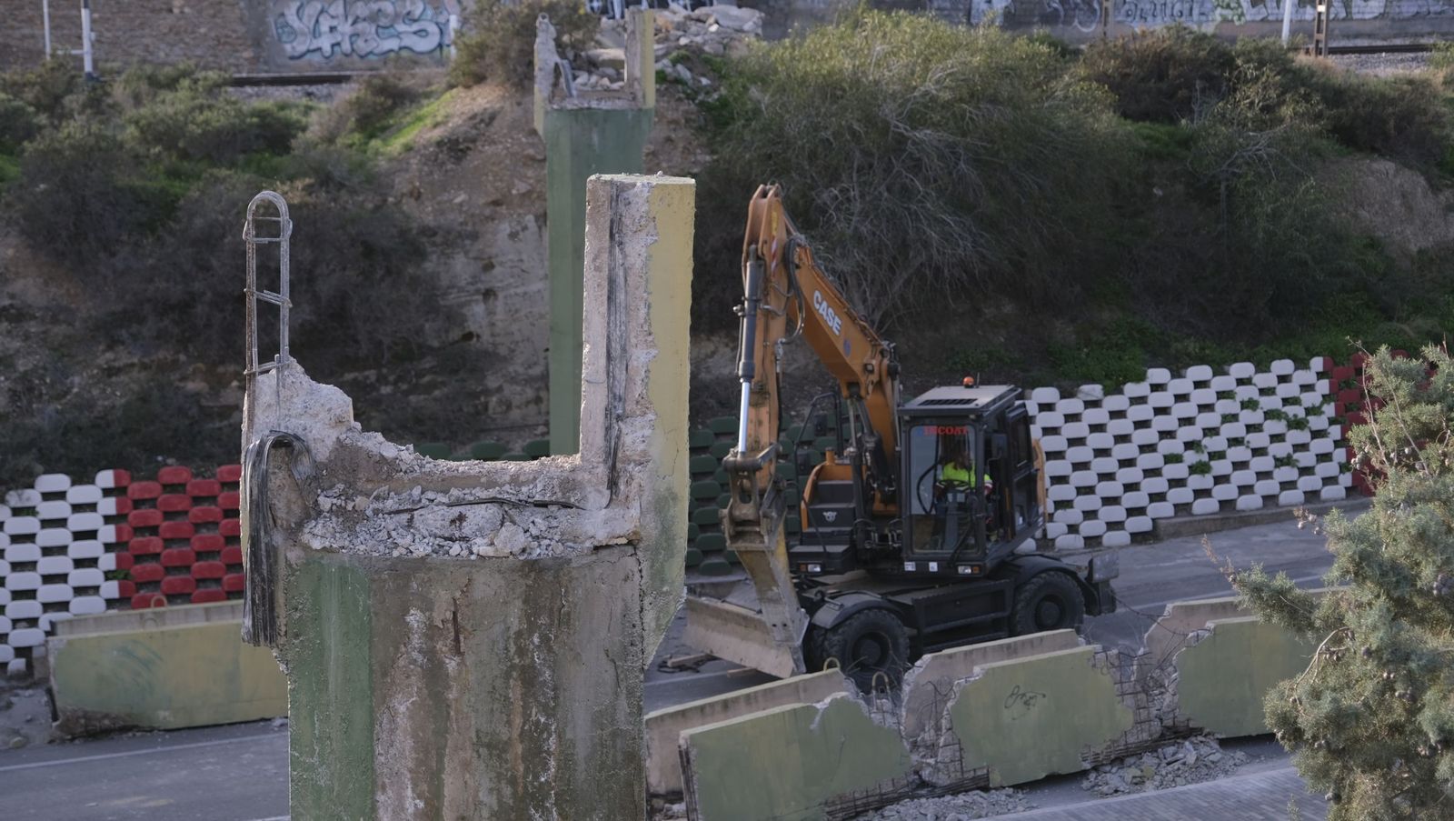 El acueducto de Huércal de Almería ya es historia, en fotos