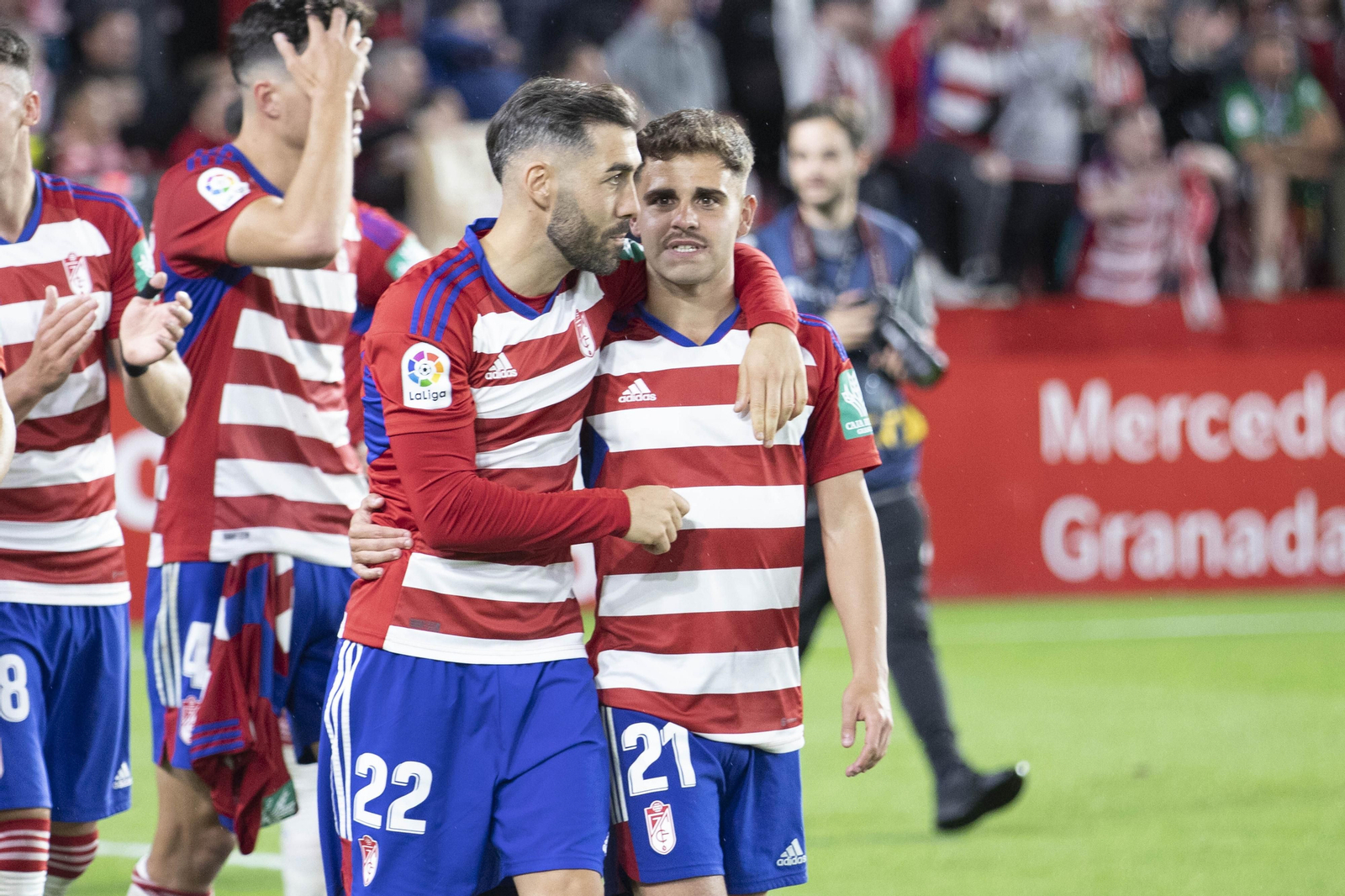 Así se celebró el ascenso el Granada CF en Los Cármenes