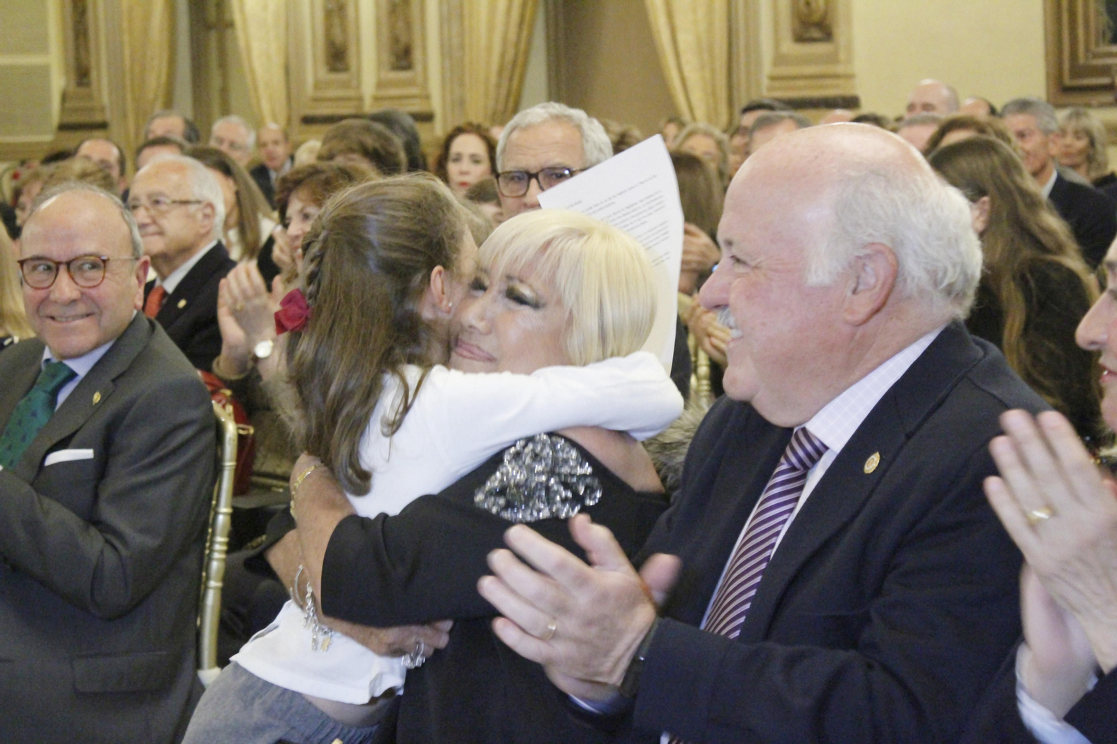 Fotografías del homenaje a María Luisa Cobos por la AECC