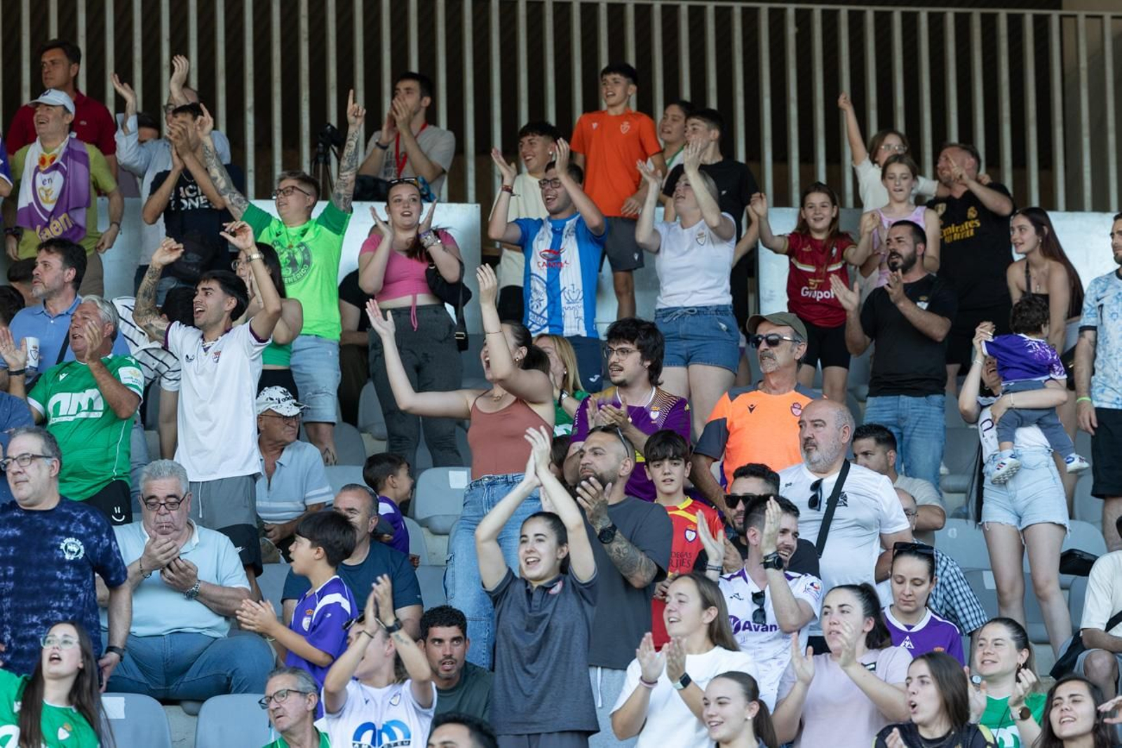 Las mejores imágenes del Real Jaén - CD Huétor Tájar Las mejores imágenes del Real Jaén - CD Huétor Tájar