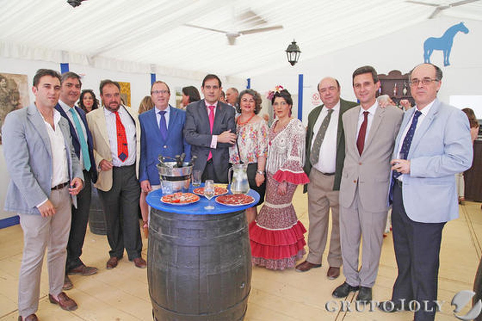 Jesús Belgrano y Eduardo Gómez, de Jóvenes Empresarios; junto al director general del Grupo Joly, Tomás Valiente; Juan Núñez, director de la Cámara de Comercio; Fernando García, presidente de la Federación de Empresarios de Cádiz; la presidenta de las Mujeres Empresarias de Cádiz, Gema García; y José Ignacio Díez y José Manuel Perea, de la Cámara de Comercio.

Foto: Vanesa Lobo