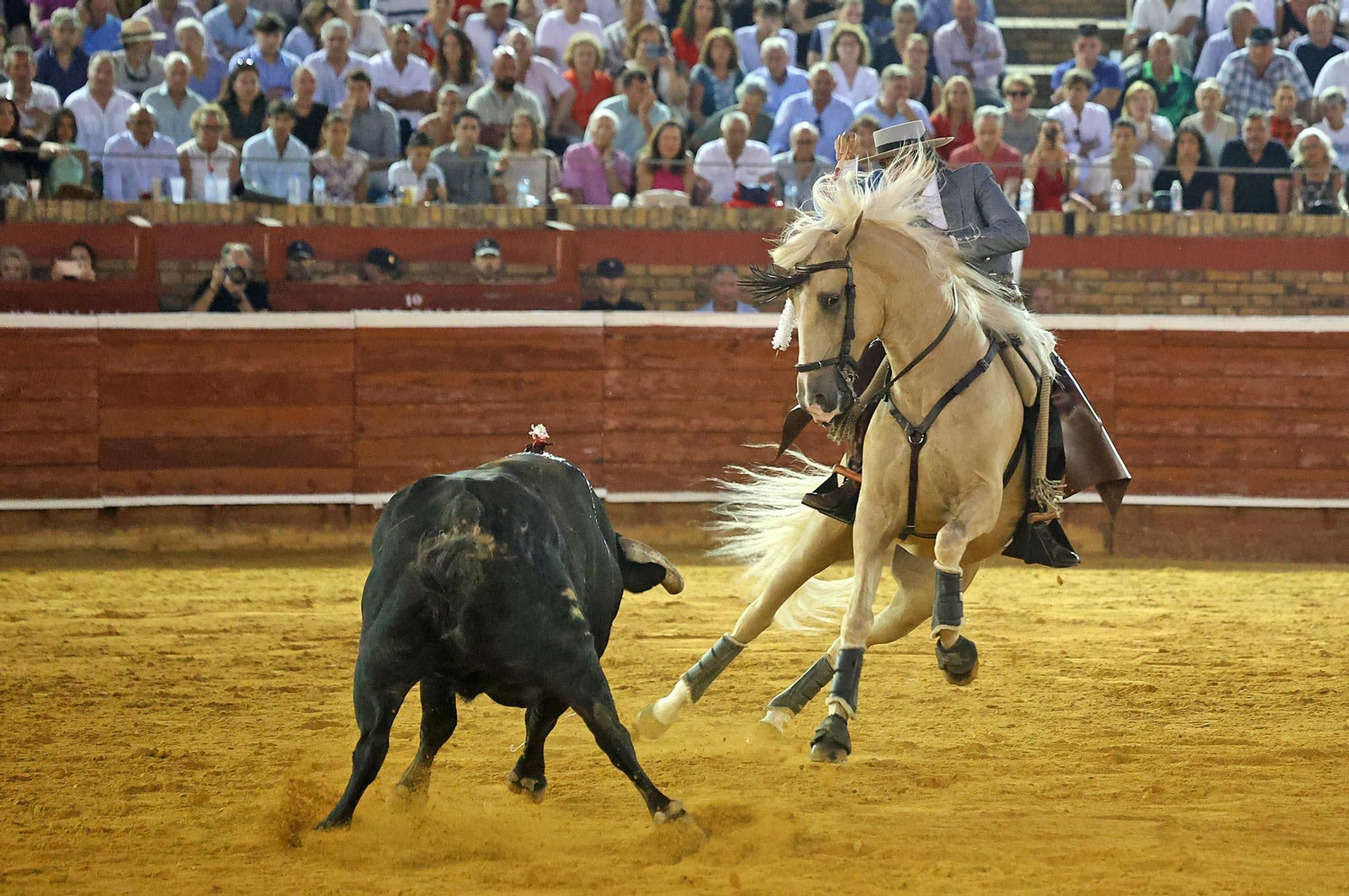 Toros La Merced: Imágenes de la tarde de Rejoneo con Diego Ventura, Andrés Romero y Sergio Galán