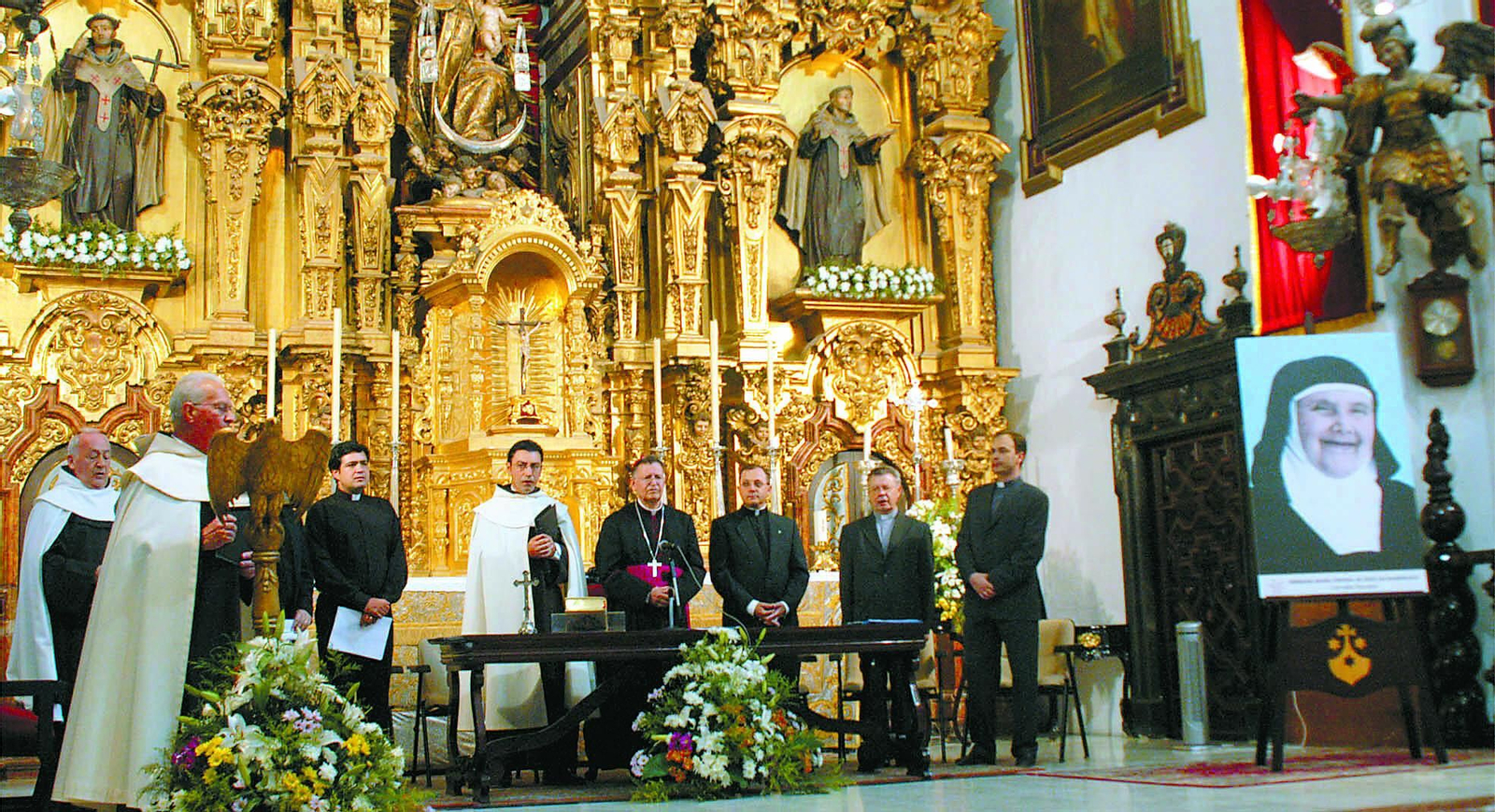 Ceremonia para la apertura del proceso de canonización de la Hermana Cristina que se llevó a cabo en la iglesia del Carmen en 2005. Ceremonia para la apertura del proceso de canonización de la Hermana Cristina que se llevó a cabo en la iglesia del Carmen en 2005.